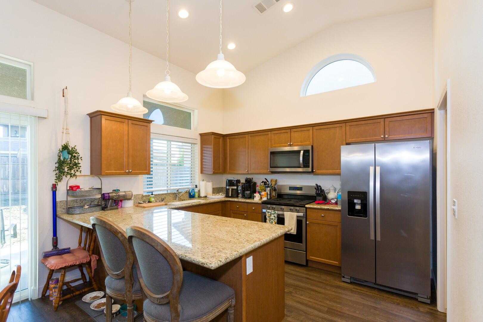 2138 W River Springs Ave, Porterville, CA 93257