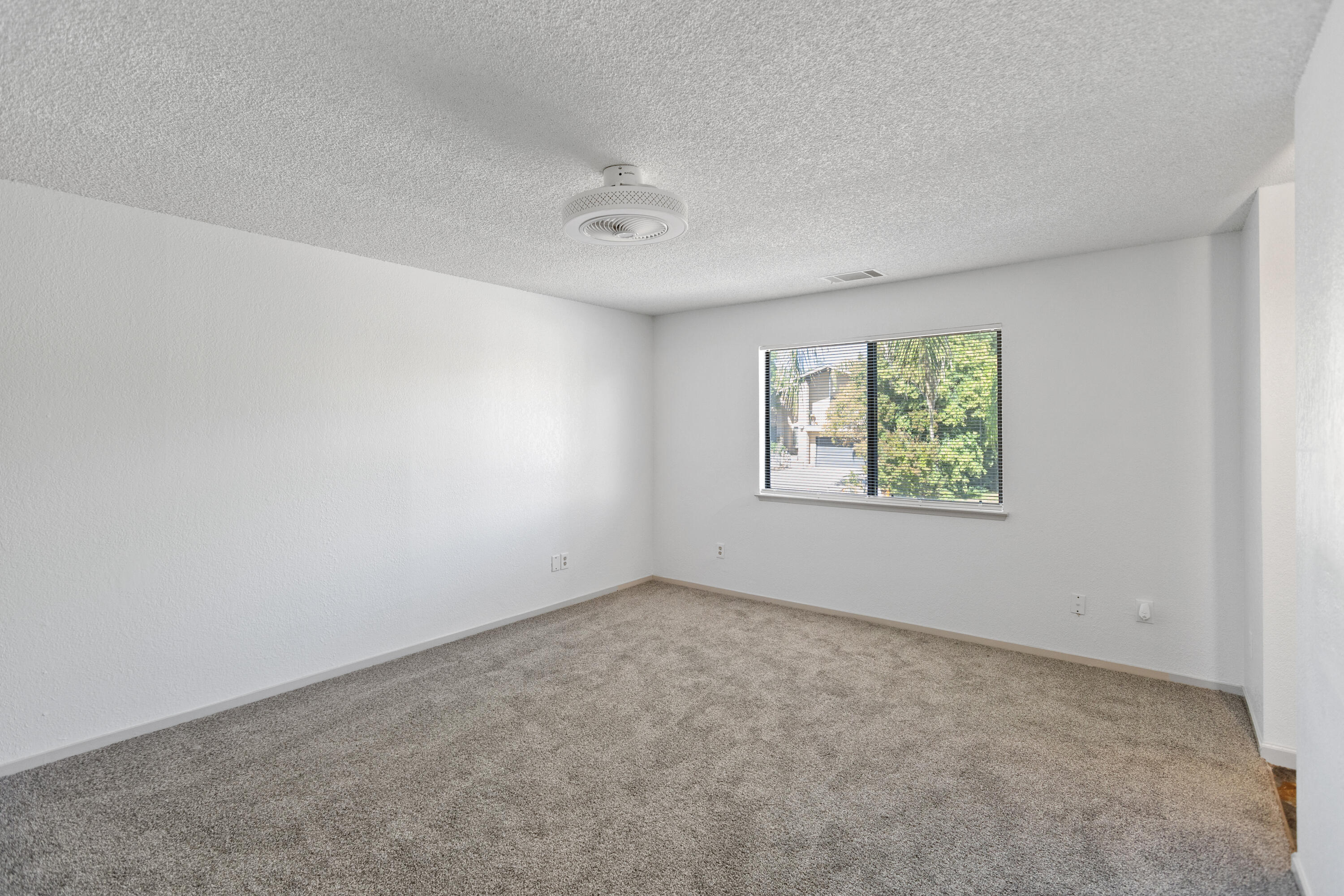 91 Heatherwood Ct, Porterville, CA 93257