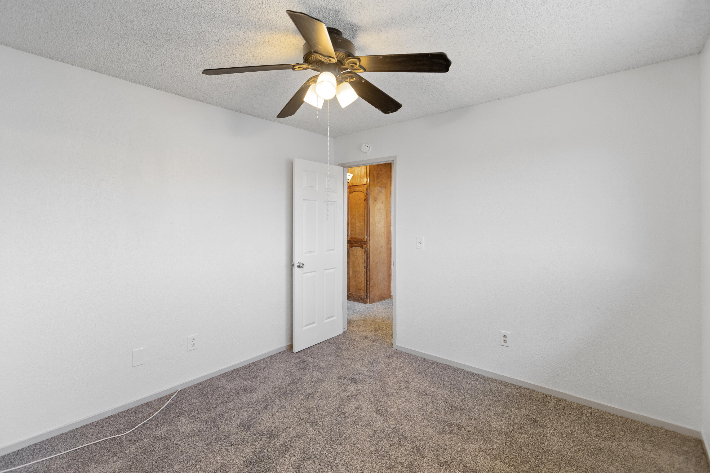 91 Heatherwood Ct, Porterville, CA 93257