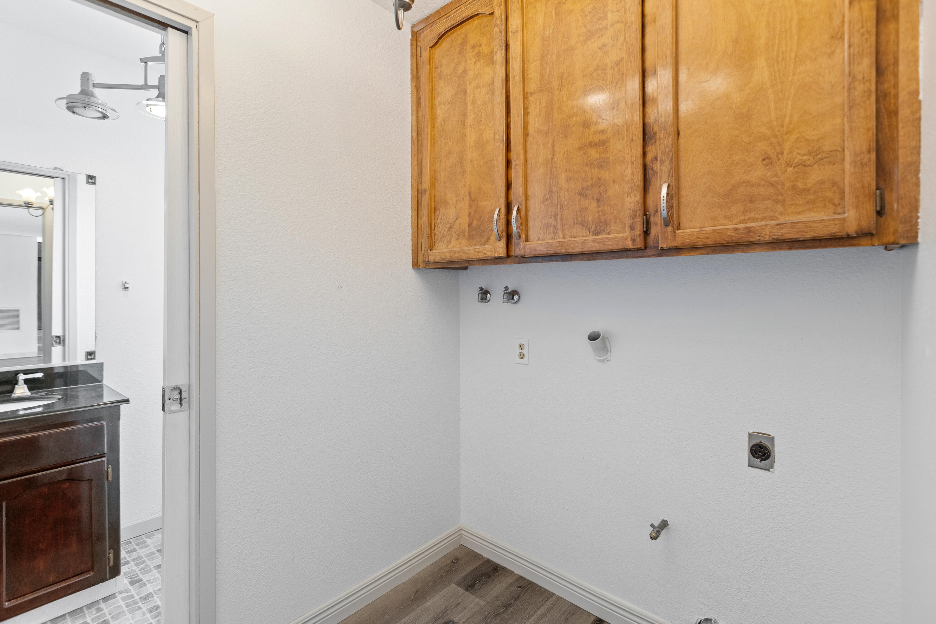 91 Heatherwood Ct, Porterville, CA 93257