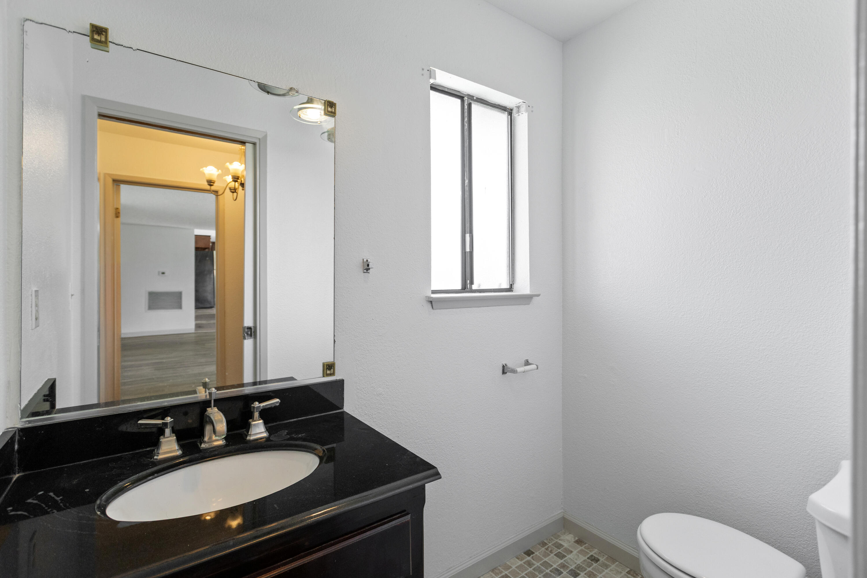 91 Heatherwood Ct, Porterville, CA 93257