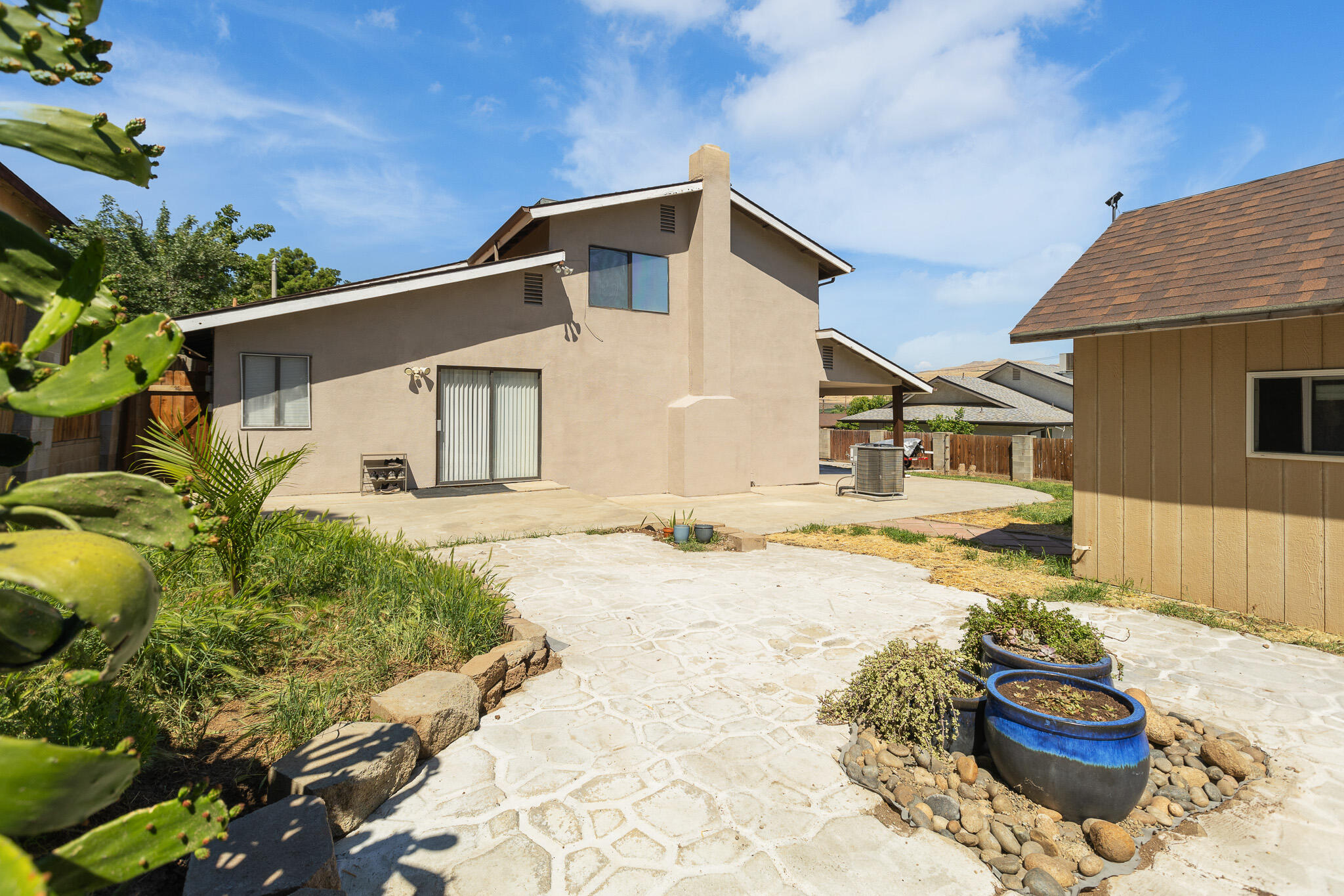 91 Heatherwood Ct, Porterville, CA 93257