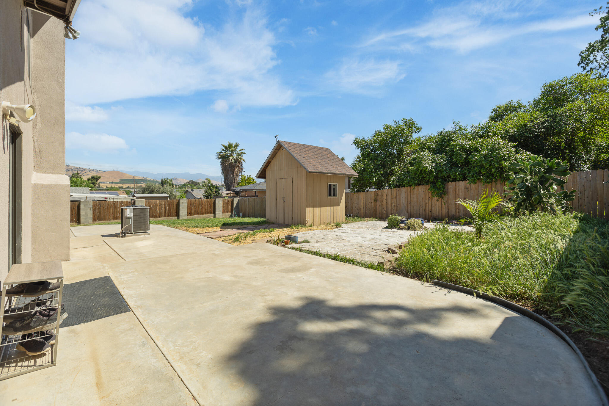 91 Heatherwood Ct, Porterville, CA 93257