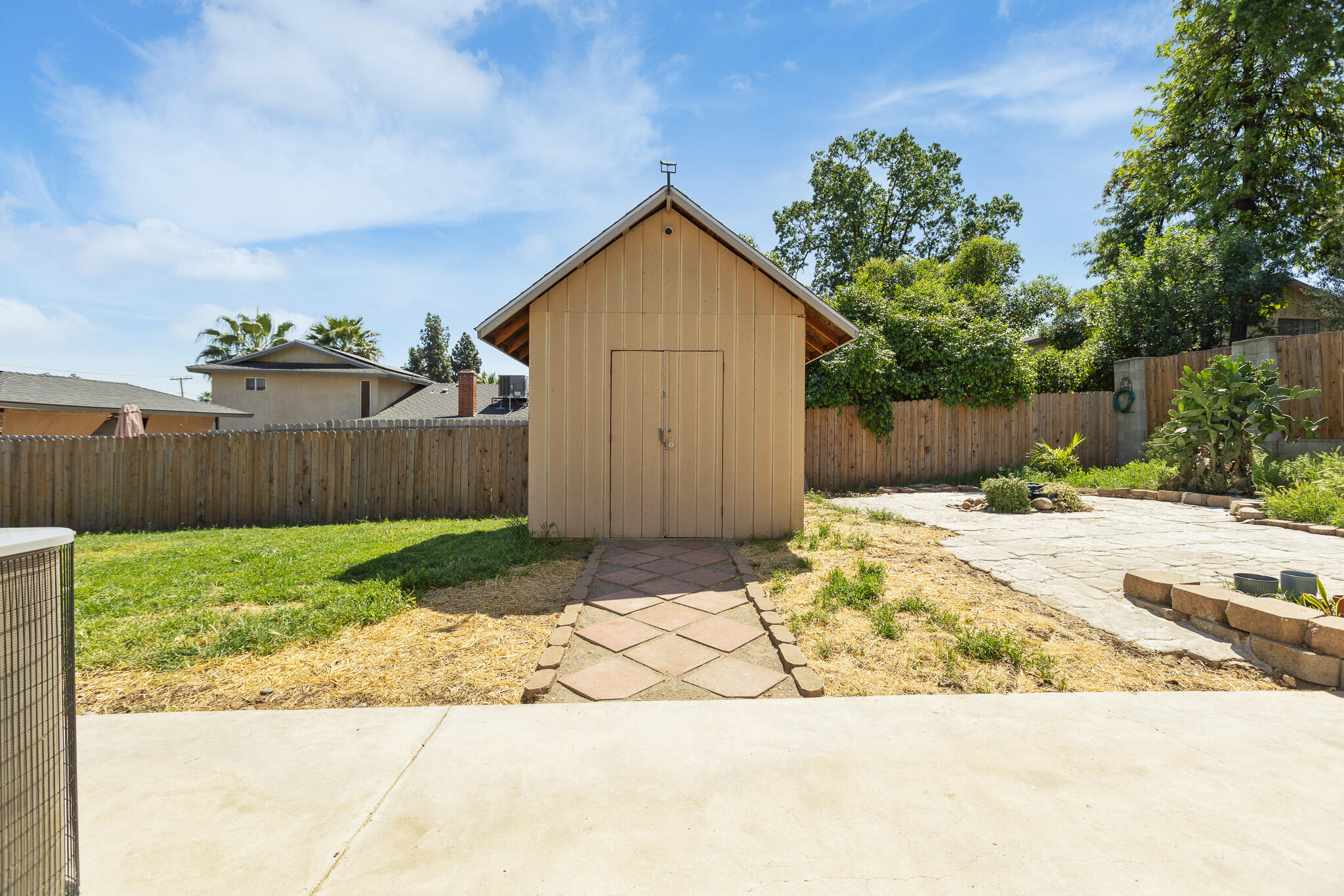 91 Heatherwood Ct, Porterville, CA 93257