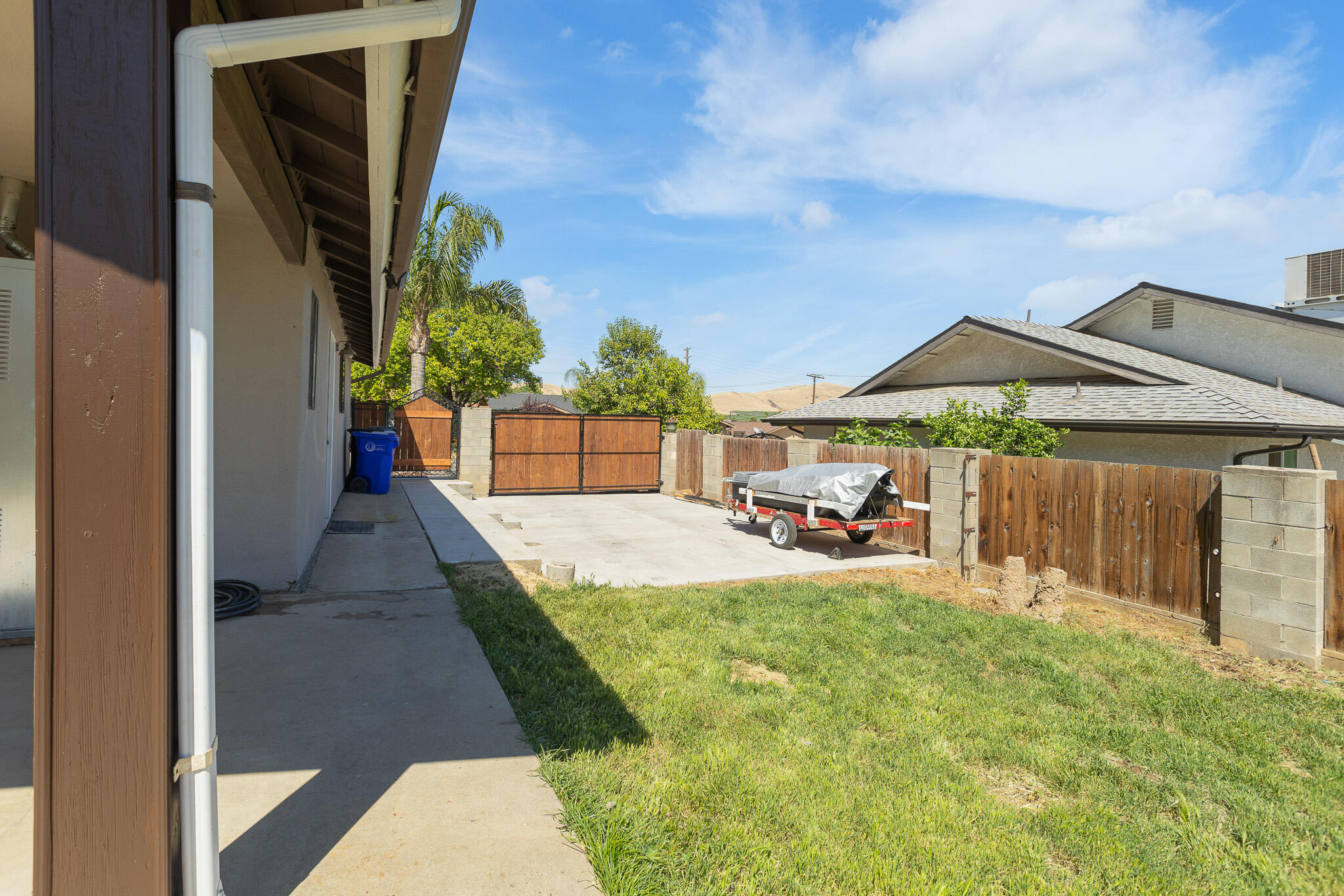 91 Heatherwood Ct, Porterville, CA 93257