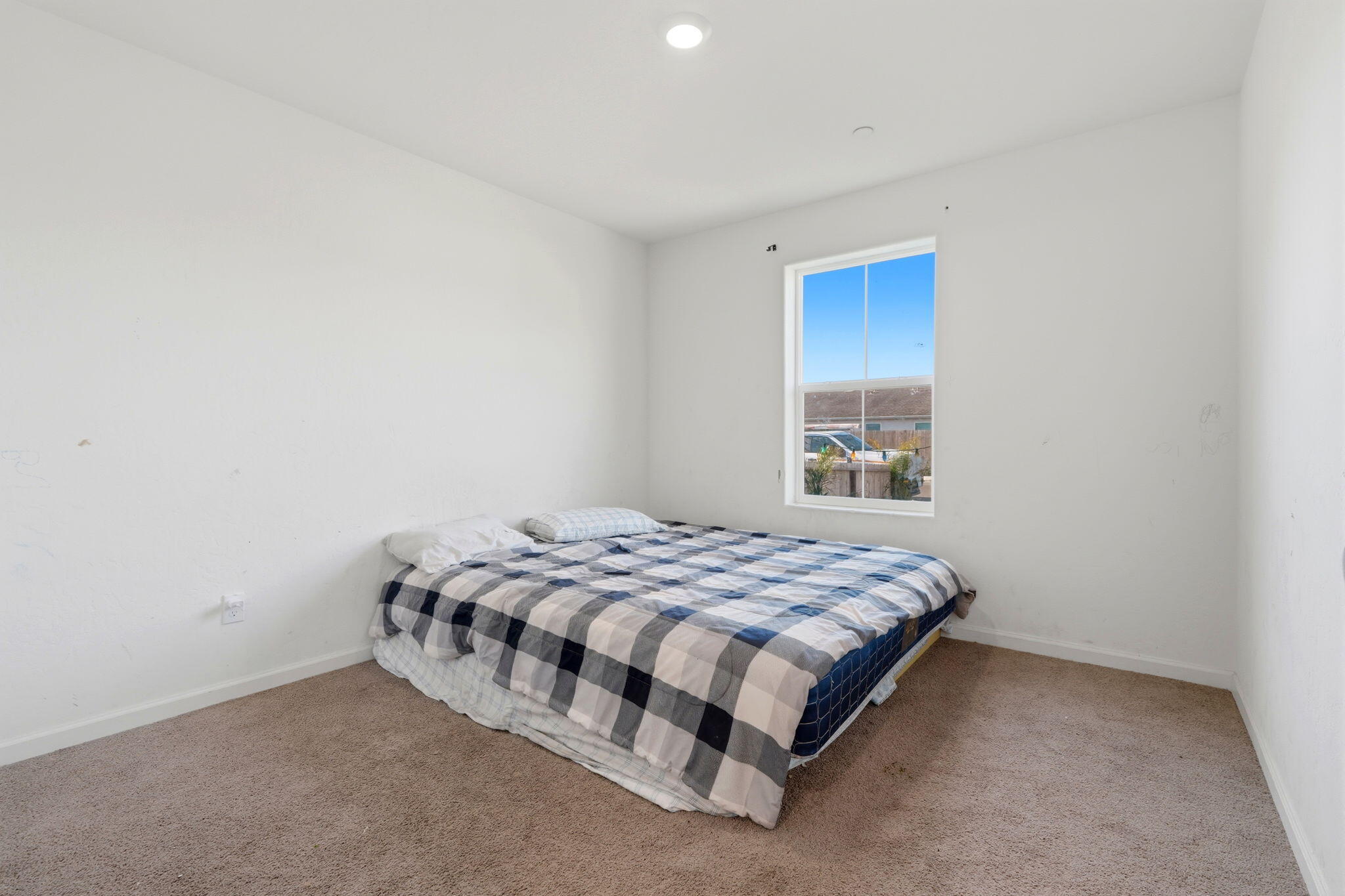 2456 Wolf Creek Pl, Tulare, CA 93274