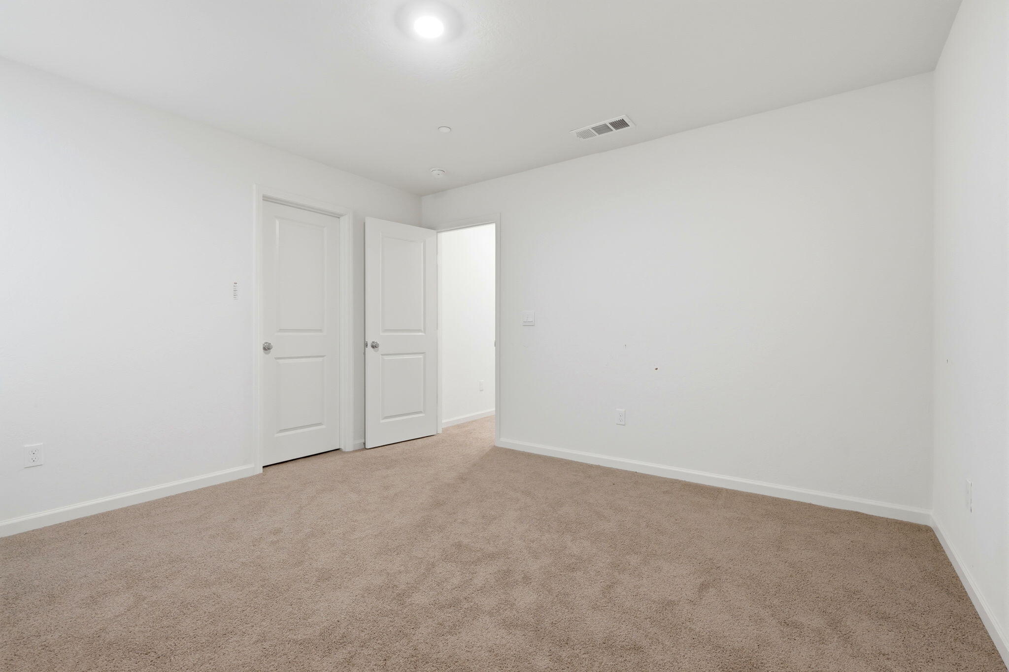 2456 Wolf Creek Pl, Tulare, CA 93274