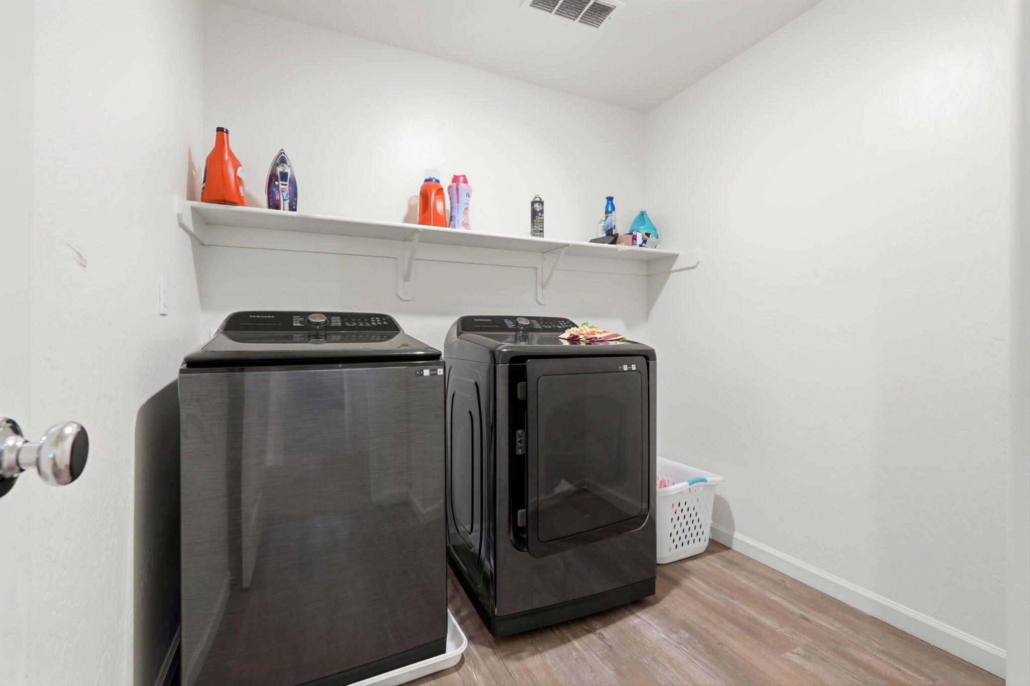 2456 Wolf Creek Pl, Tulare, CA 93274