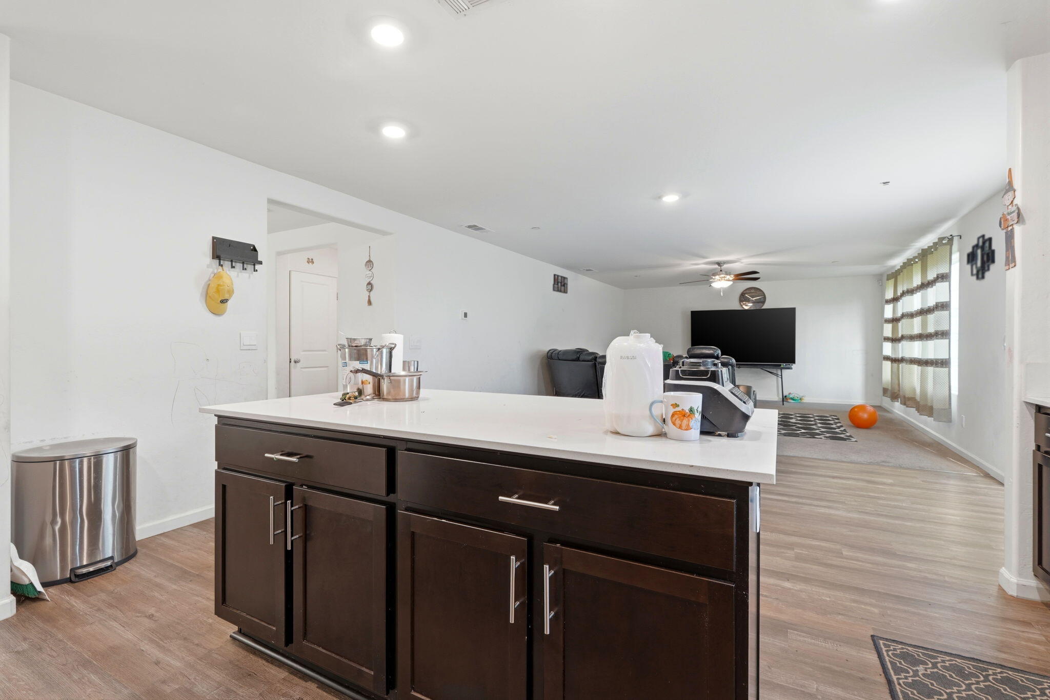 2456 Wolf Creek Pl, Tulare, CA 93274