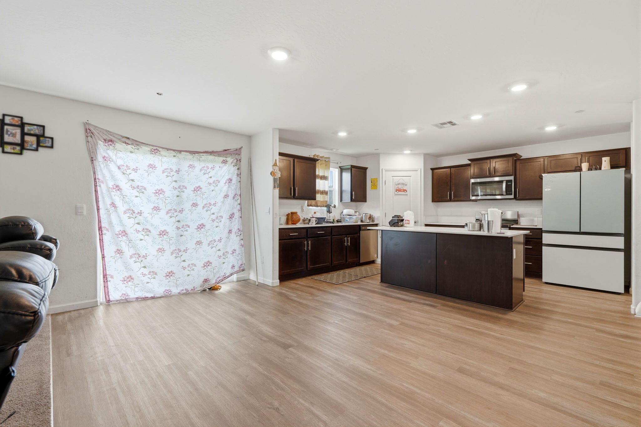 2456 Wolf Creek Pl, Tulare, CA 93274