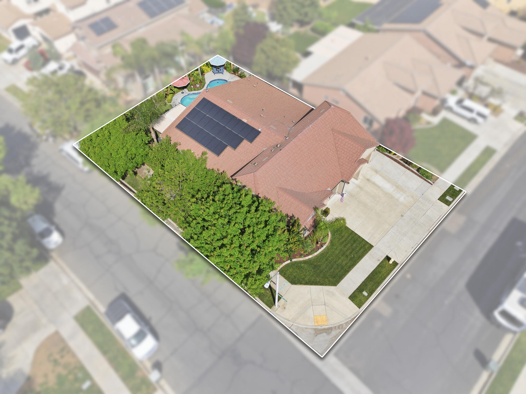 1301 N University Ct, Visalia, CA 93291