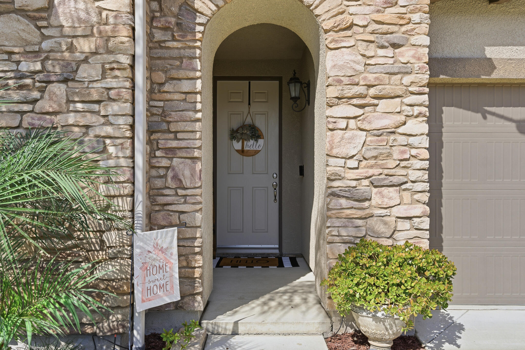 1301 N University Ct, Visalia, CA 93291