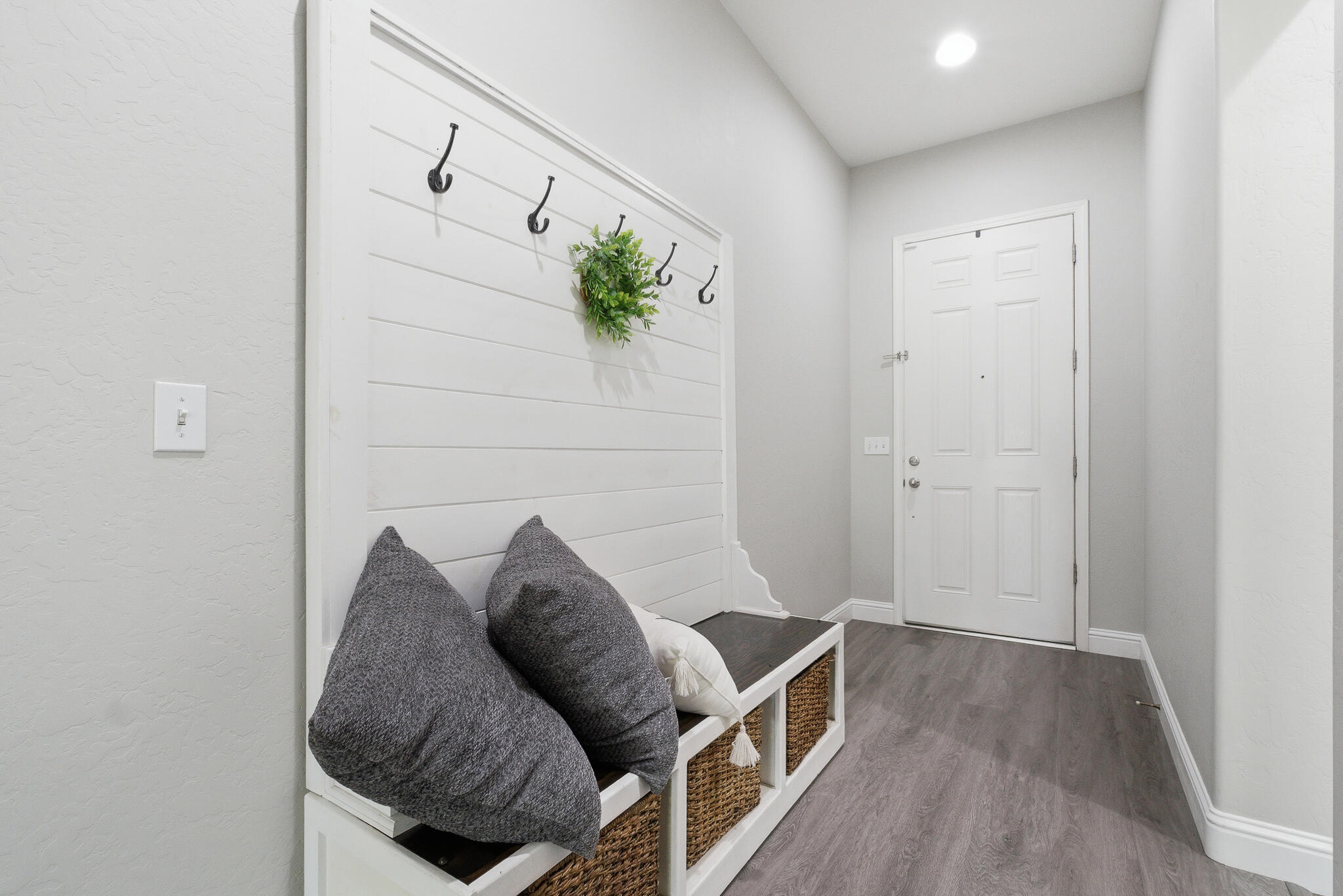 1301 N University Ct, Visalia, CA 93291