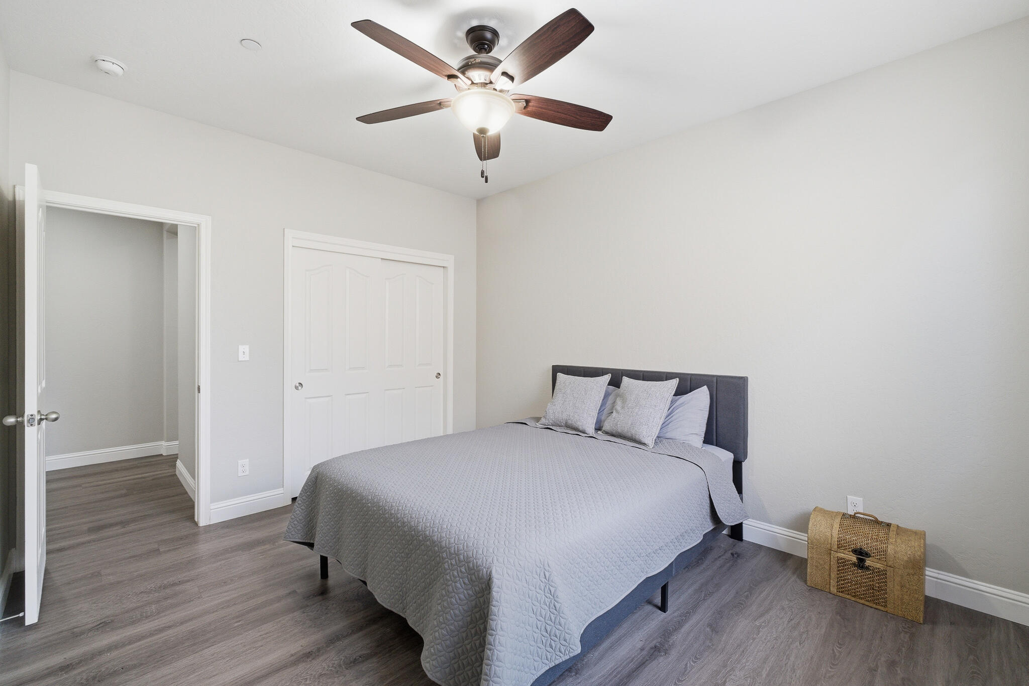 1301 N University Ct, Visalia, CA 93291