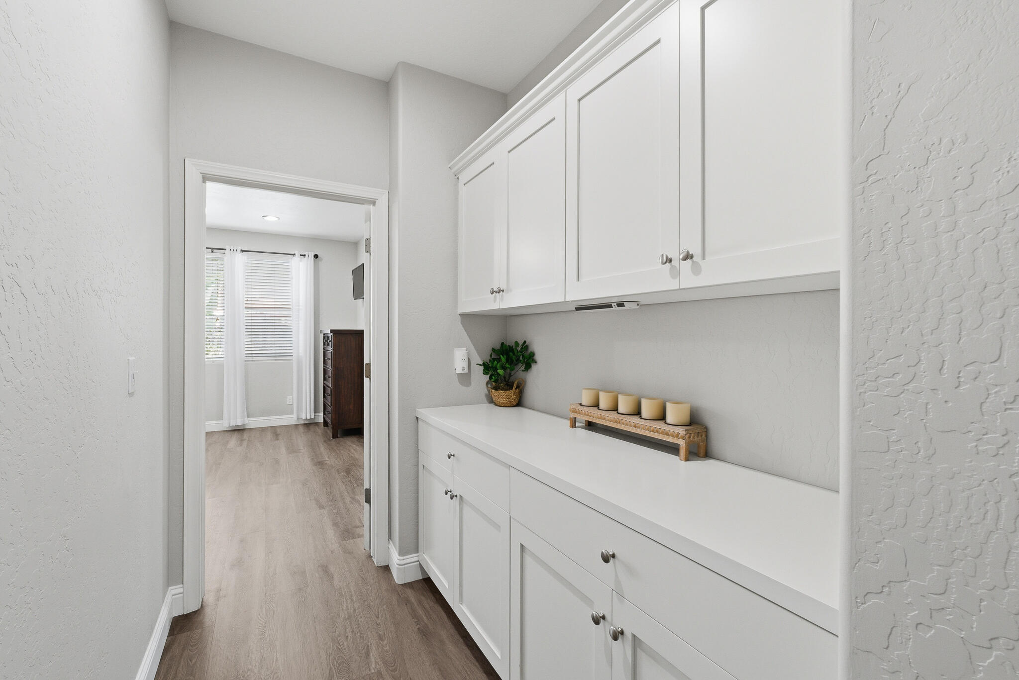 1301 N University Ct, Visalia, CA 93291