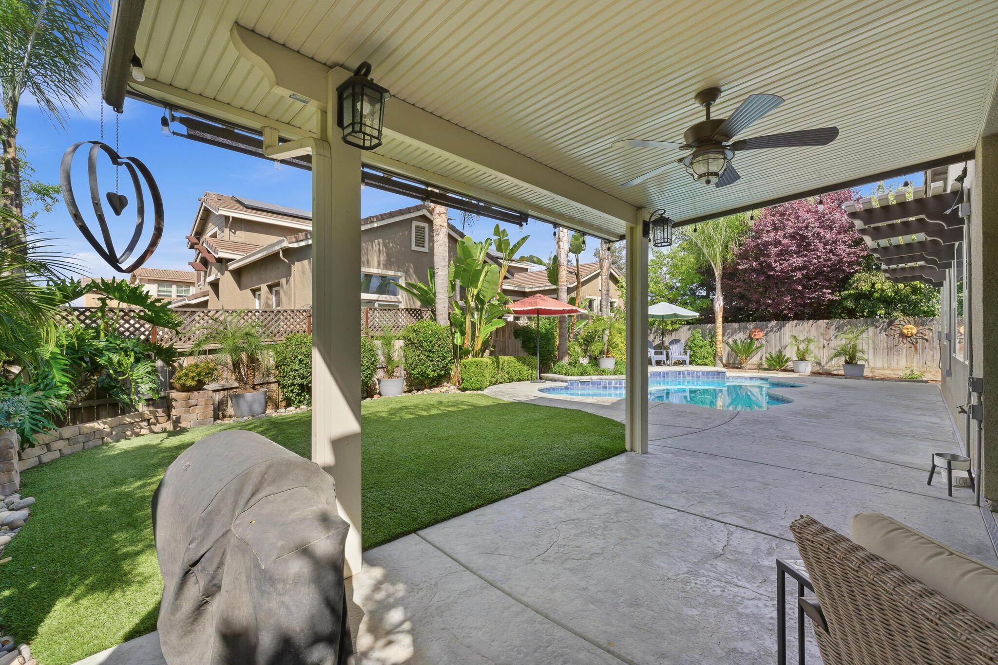 1301 N University Ct, Visalia, CA 93291