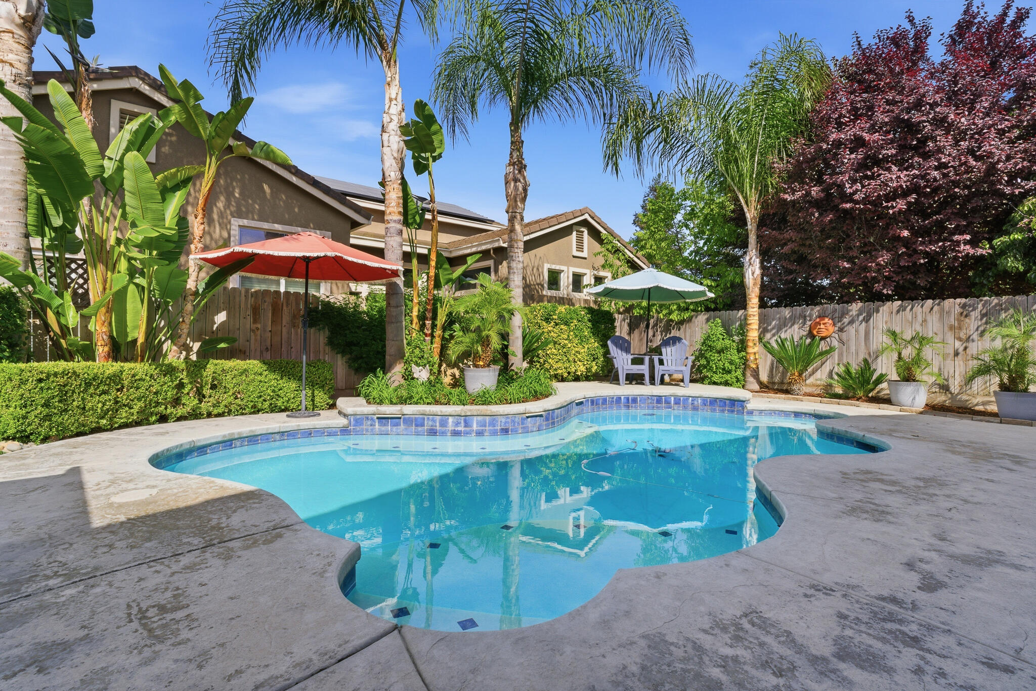 1301 N University Ct, Visalia, CA 93291