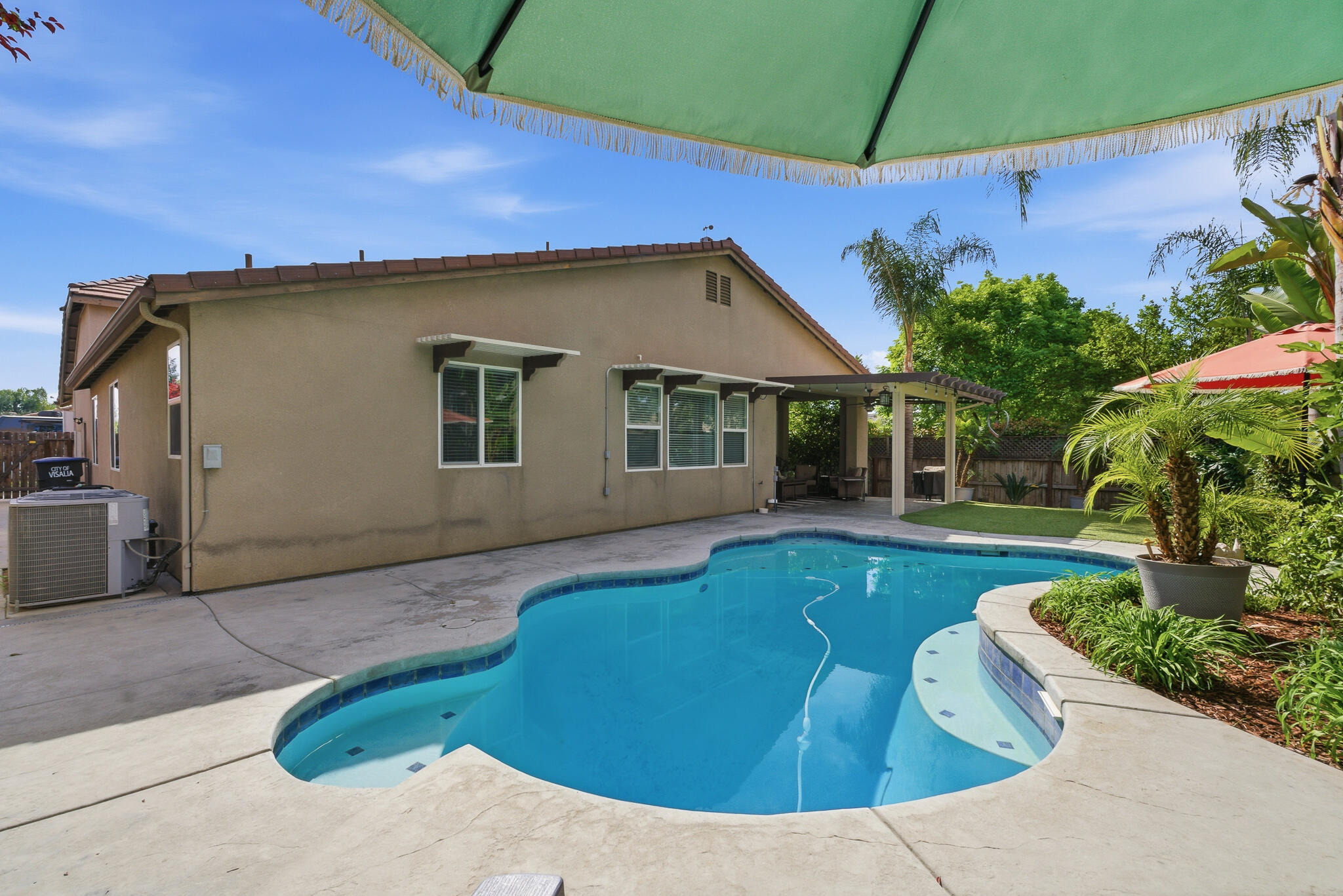 1301 N University Ct, Visalia, CA 93291