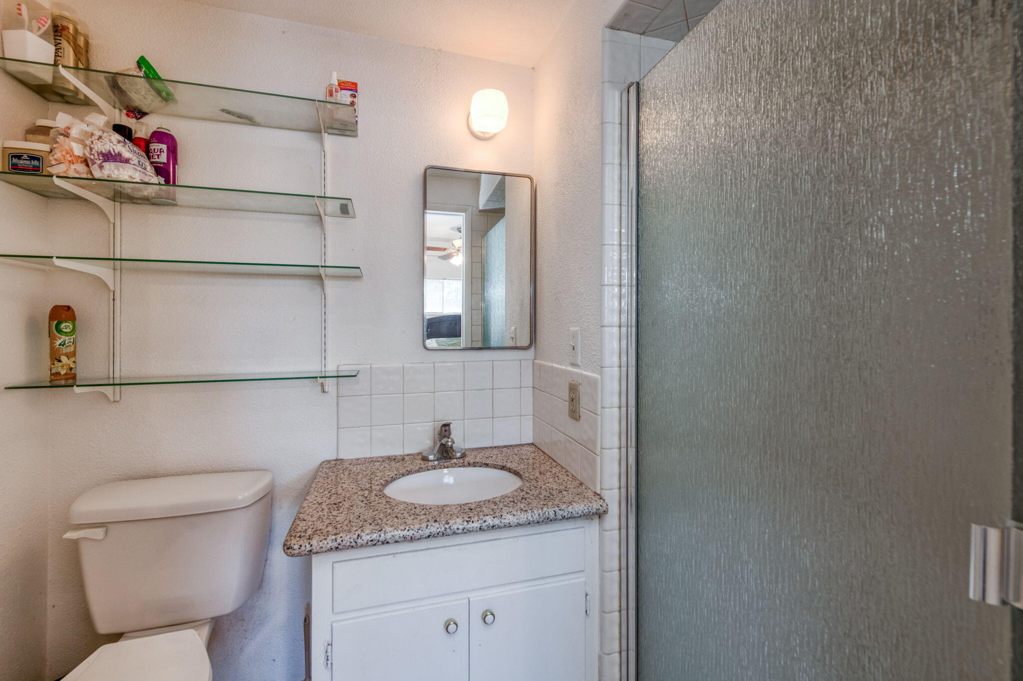 636 N Newton Dr, Dinuba, CA 93618