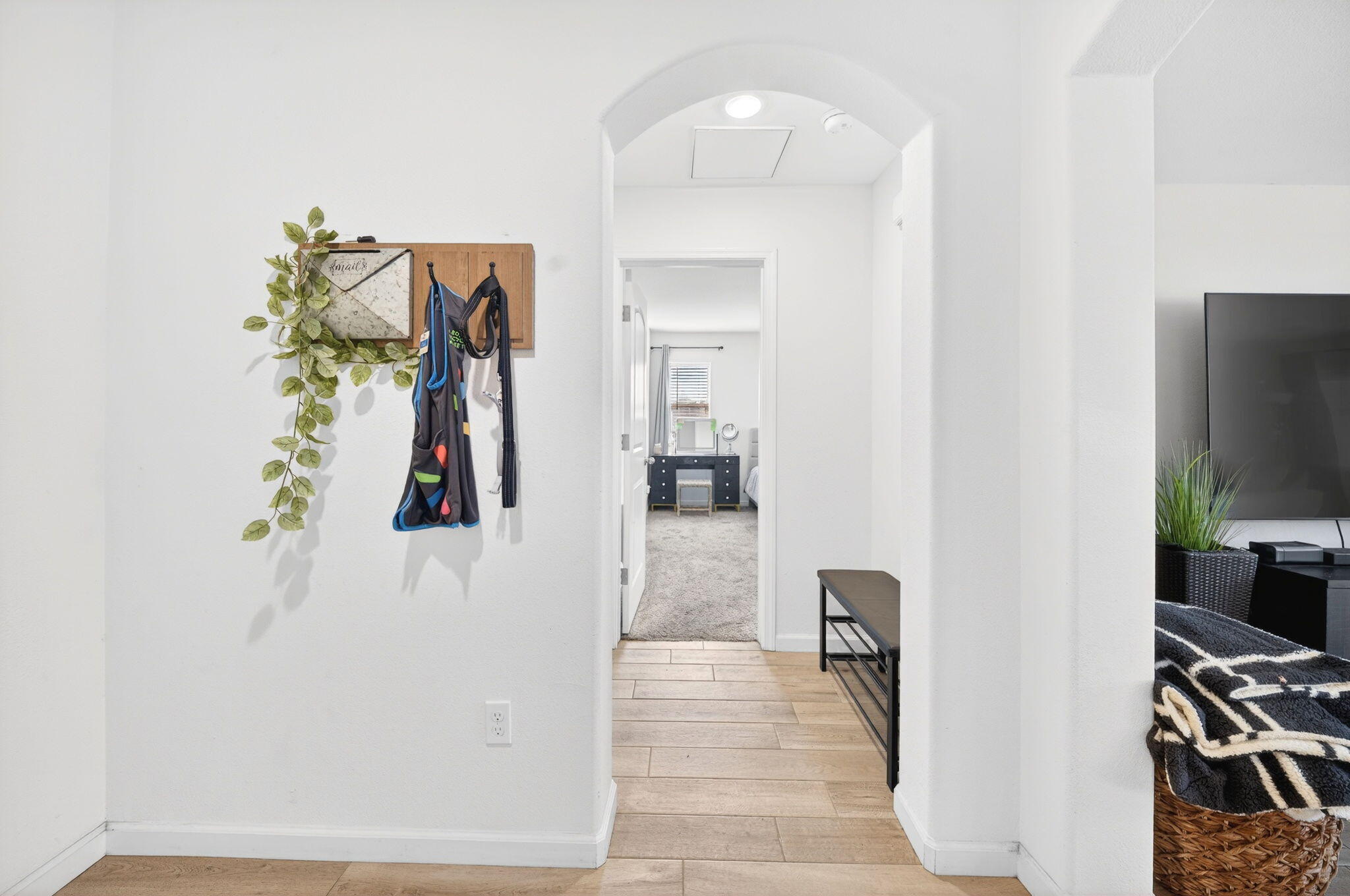 2611 W W Theta Ave, Porterville, CA 93257