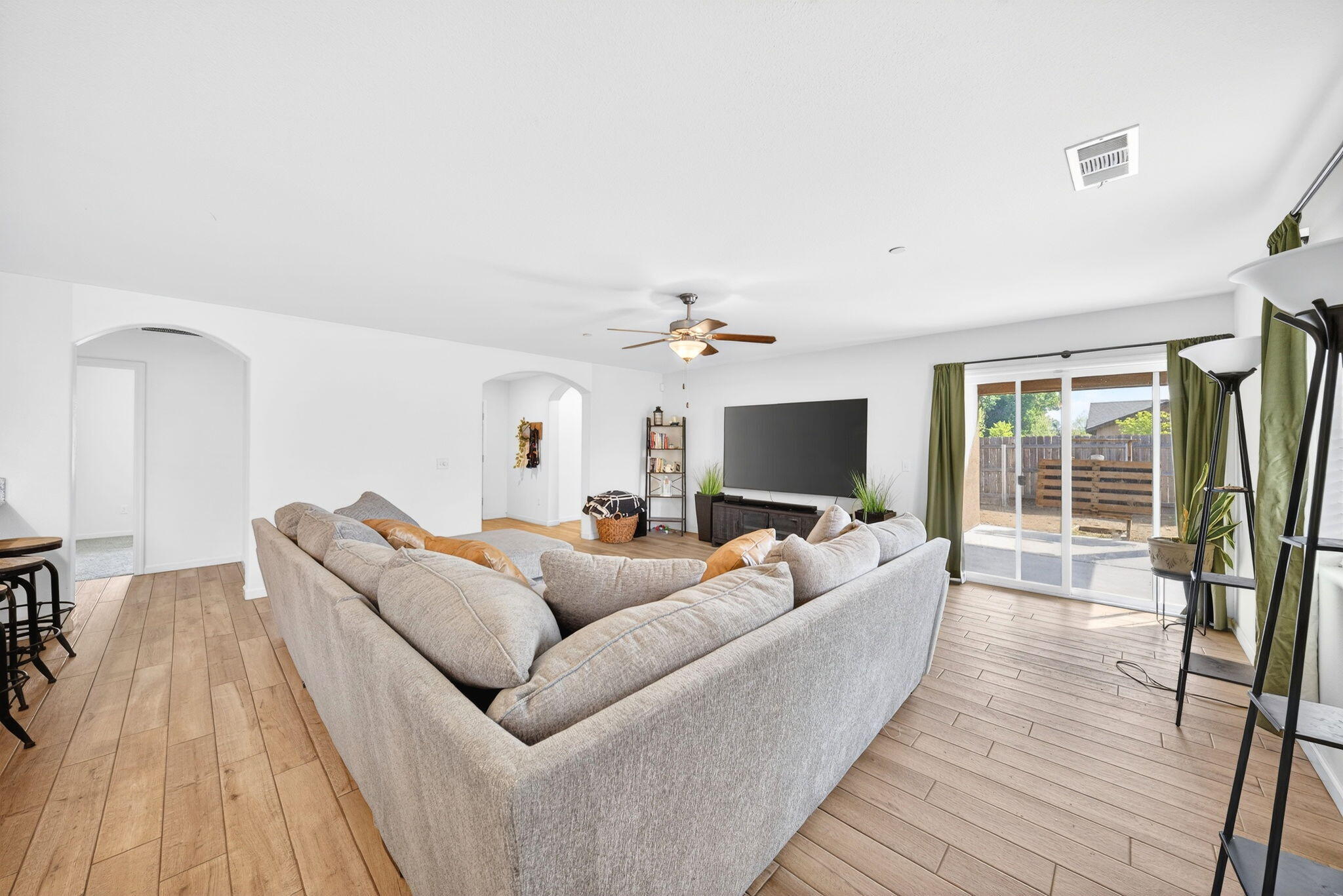 2611 W W Theta Ave, Porterville, CA 93257