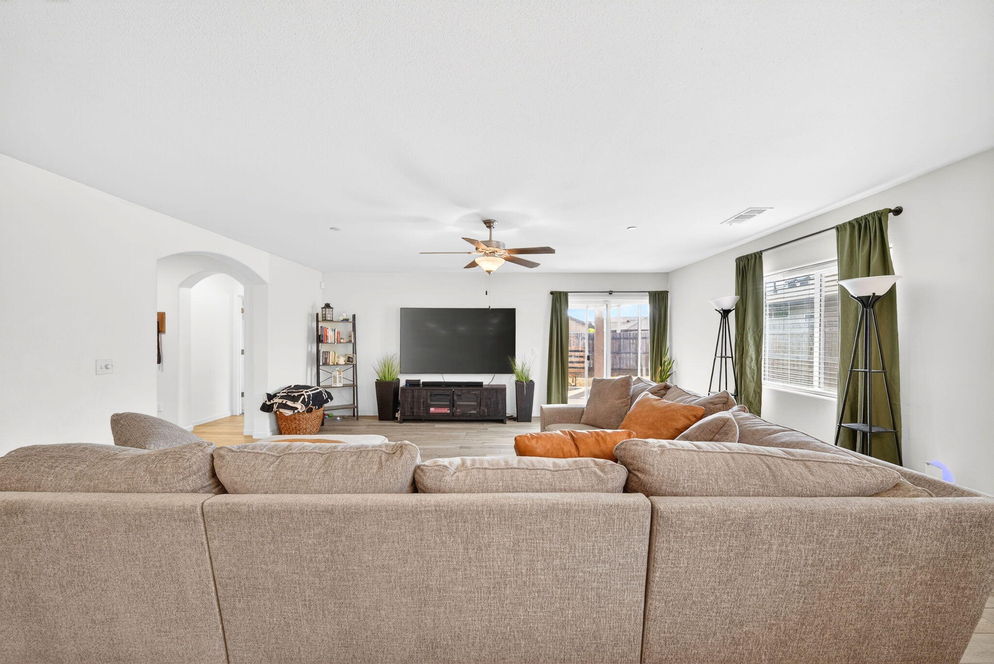 2611 W W Theta Ave, Porterville, CA 93257