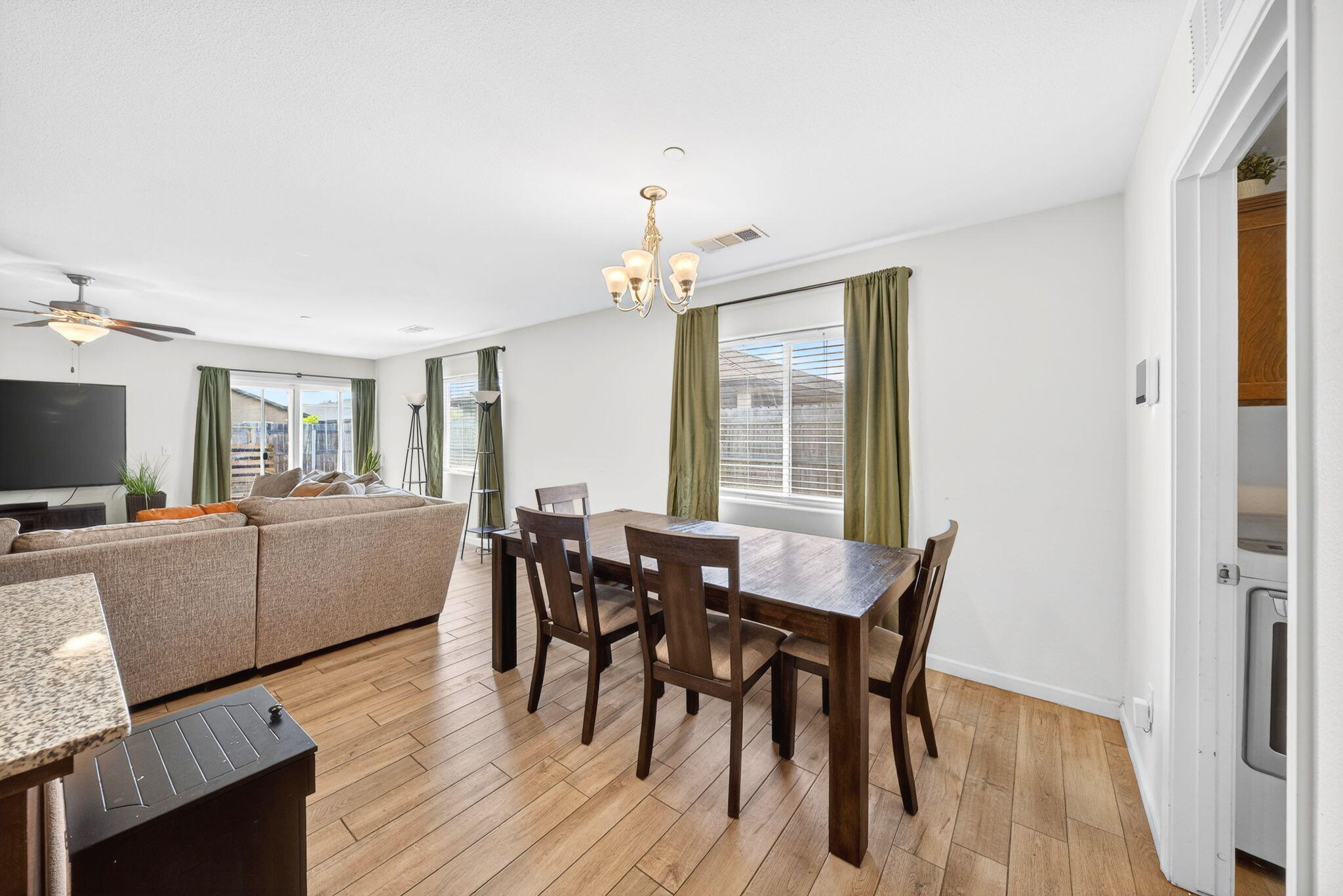 2611 W W Theta Ave, Porterville, CA 93257