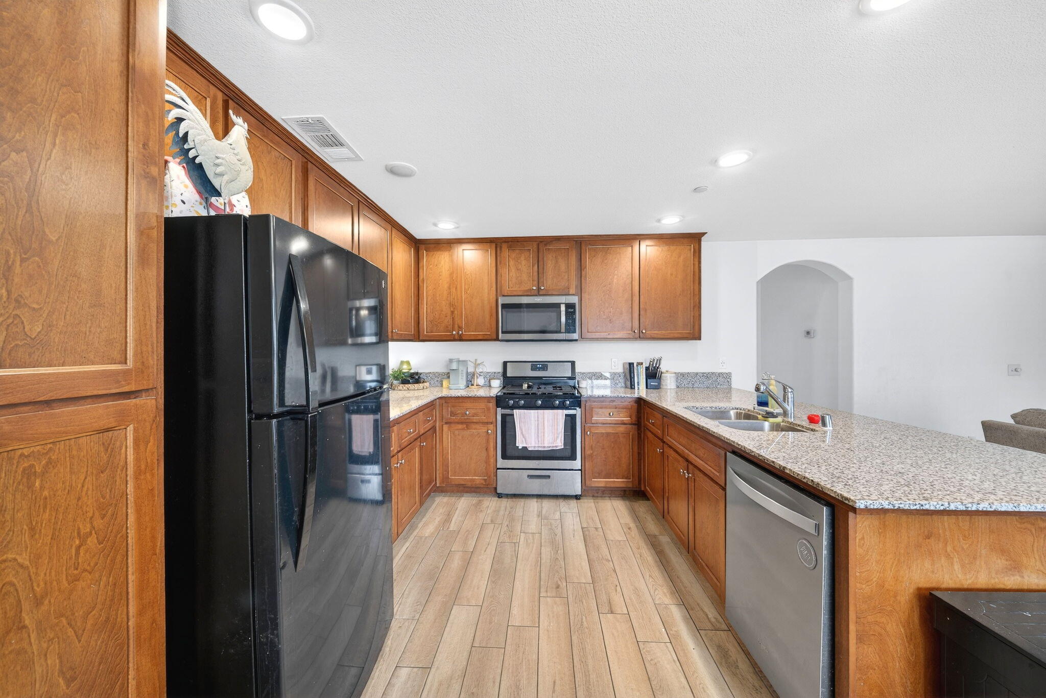 2611 W W Theta Ave, Porterville, CA 93257