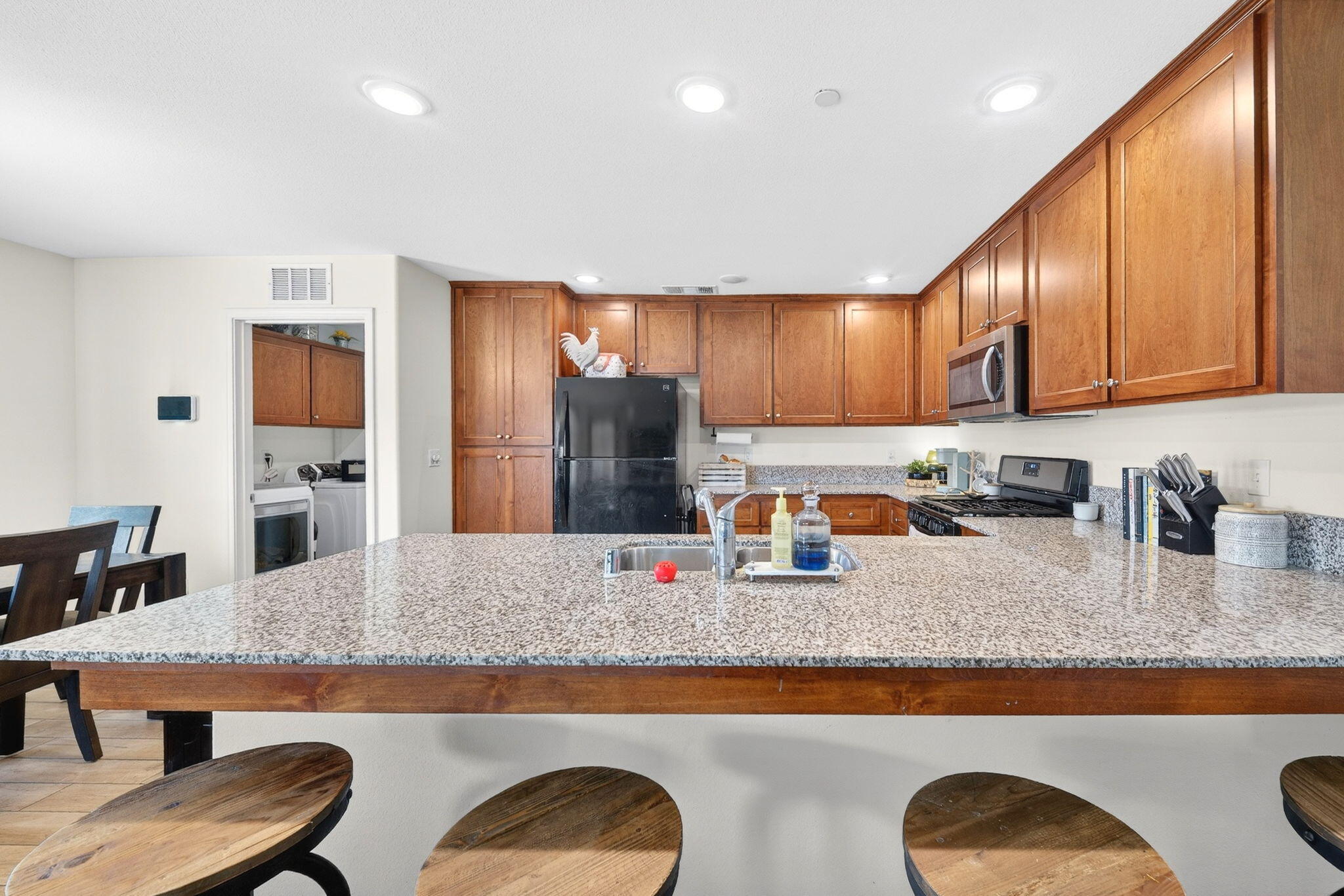 2611 W W Theta Ave, Porterville, CA 93257