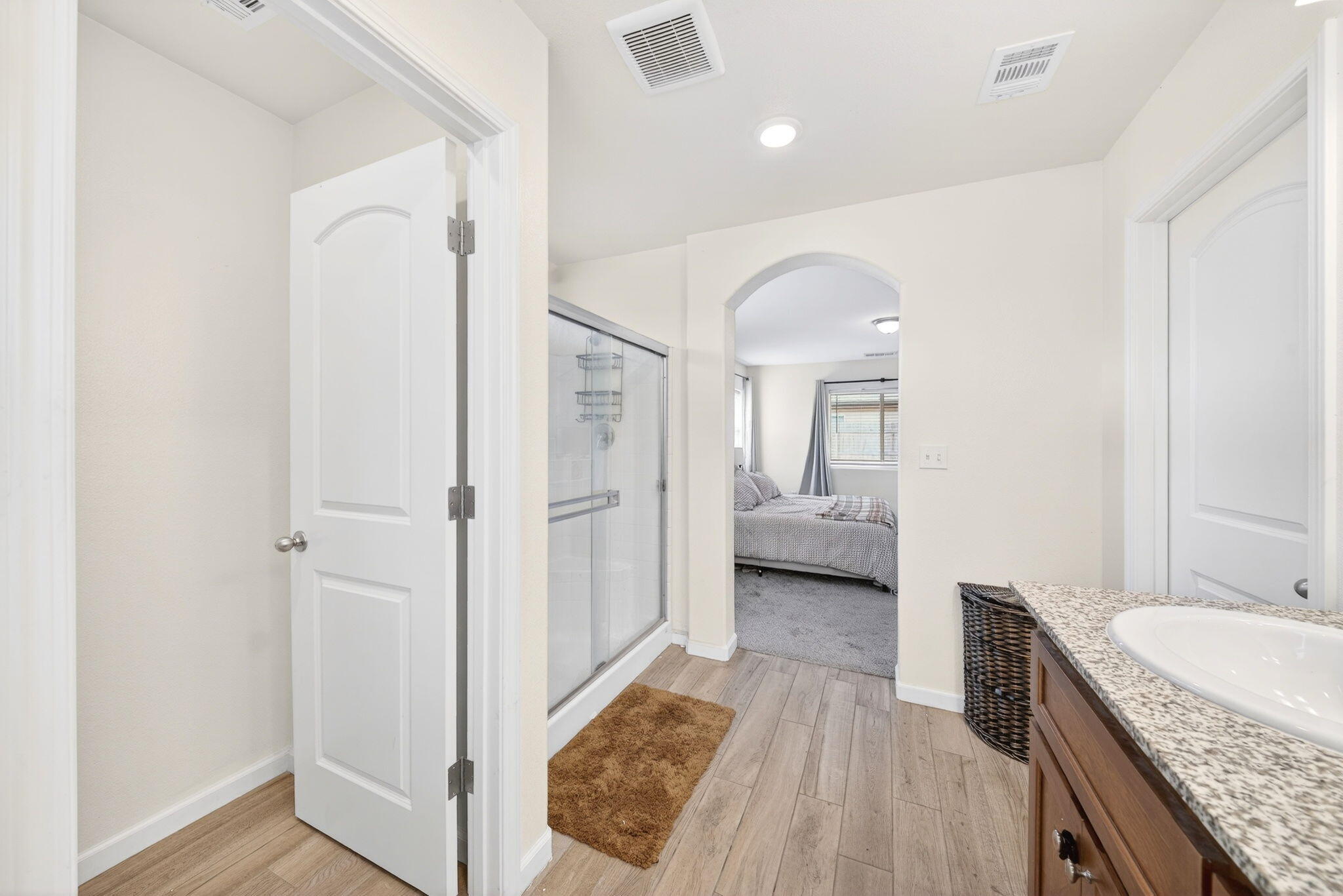 2611 W W Theta Ave, Porterville, CA 93257