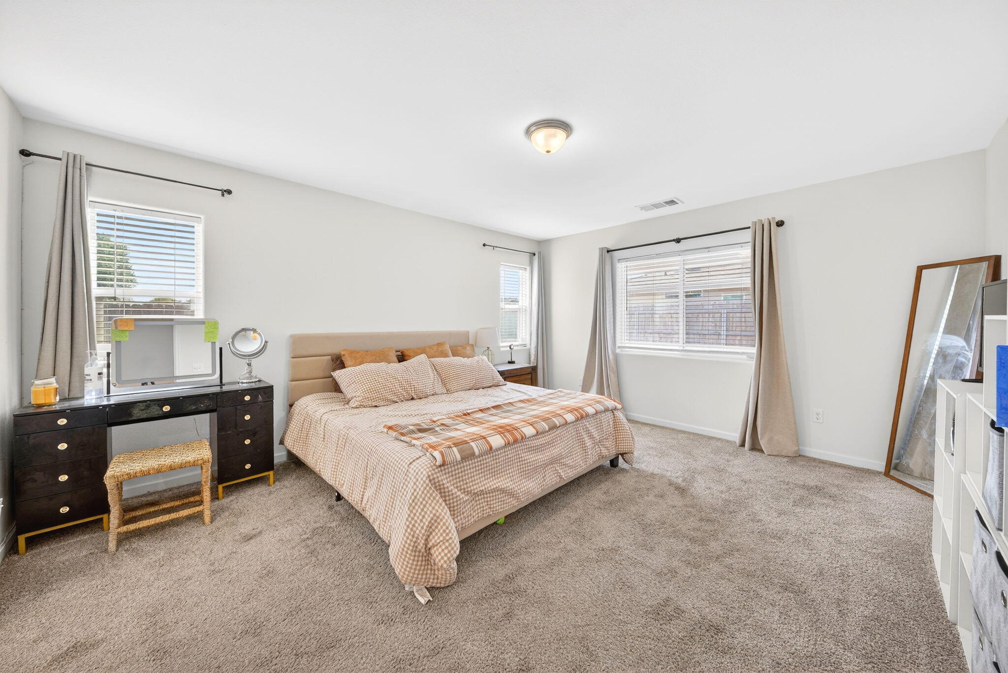 2611 W W Theta Ave, Porterville, CA 93257