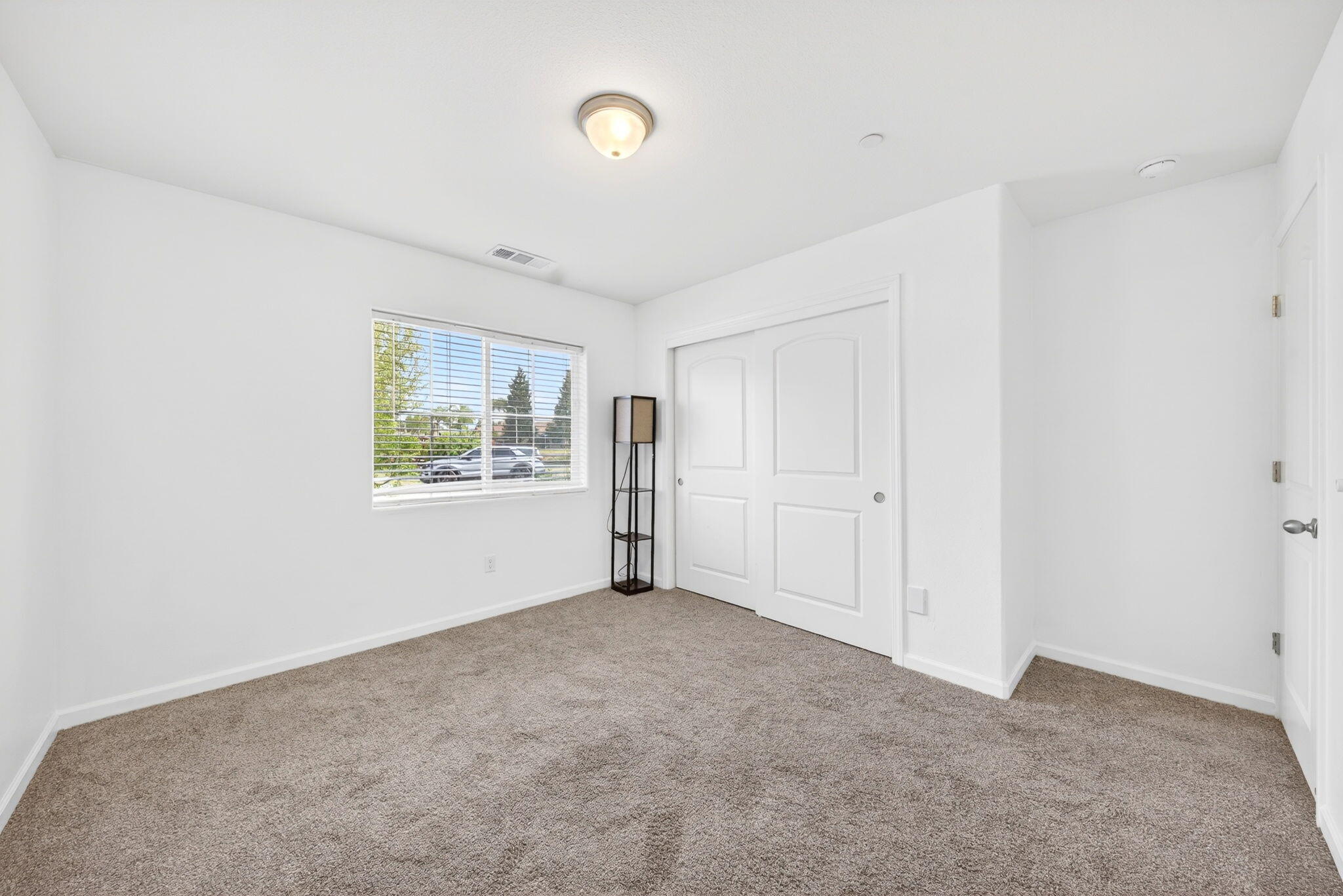 2611 W W Theta Ave, Porterville, CA 93257