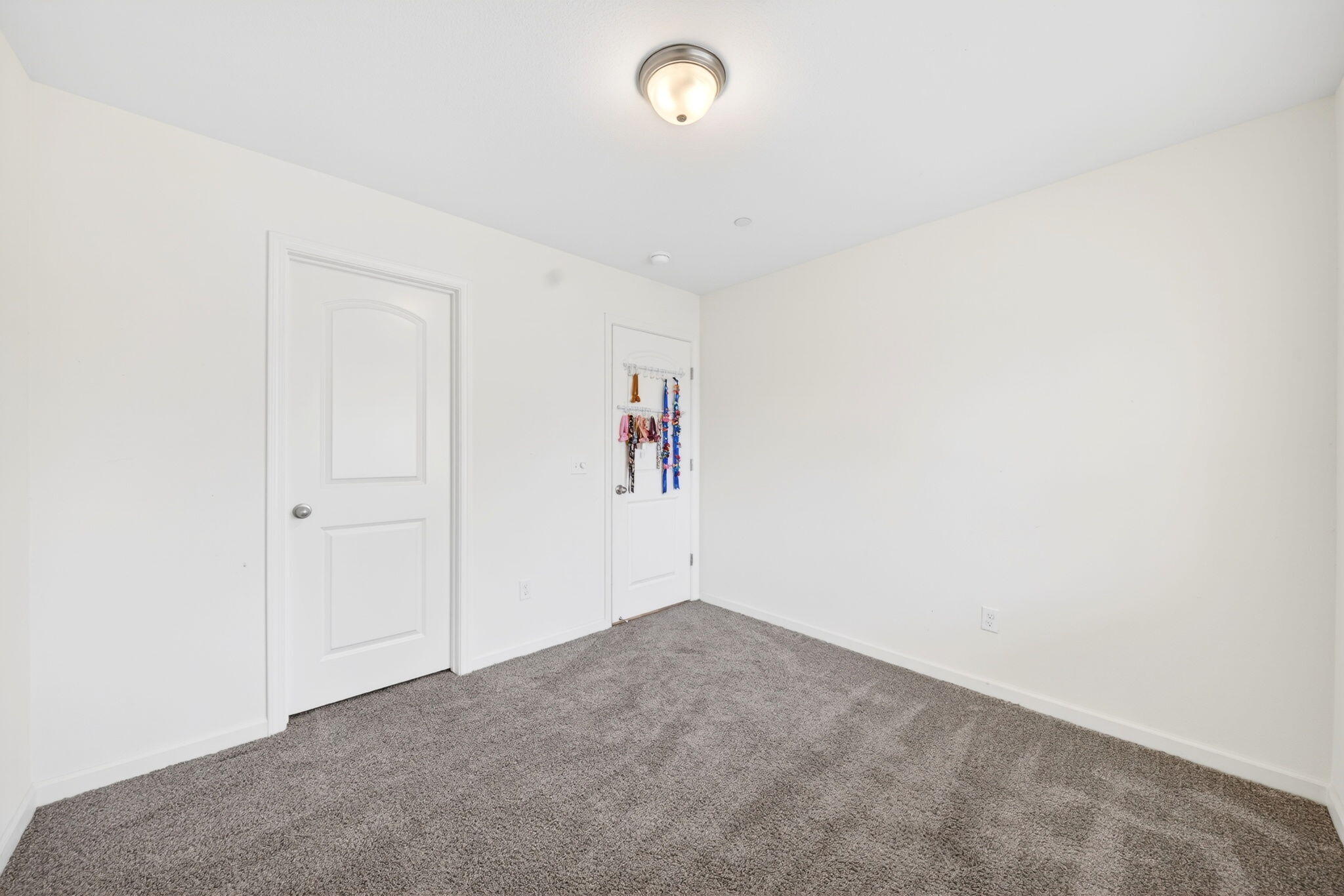 2611 W W Theta Ave, Porterville, CA 93257