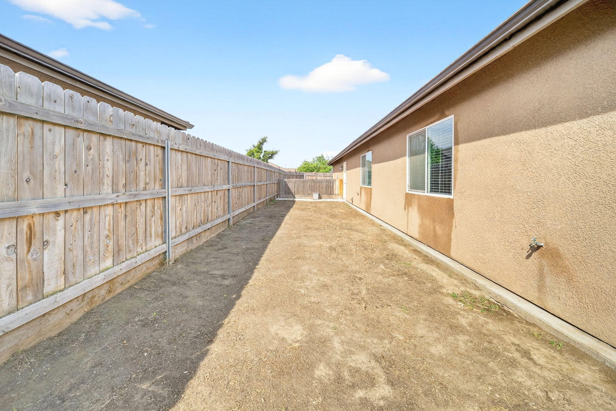 2611 W W Theta Ave, Porterville, CA 93257