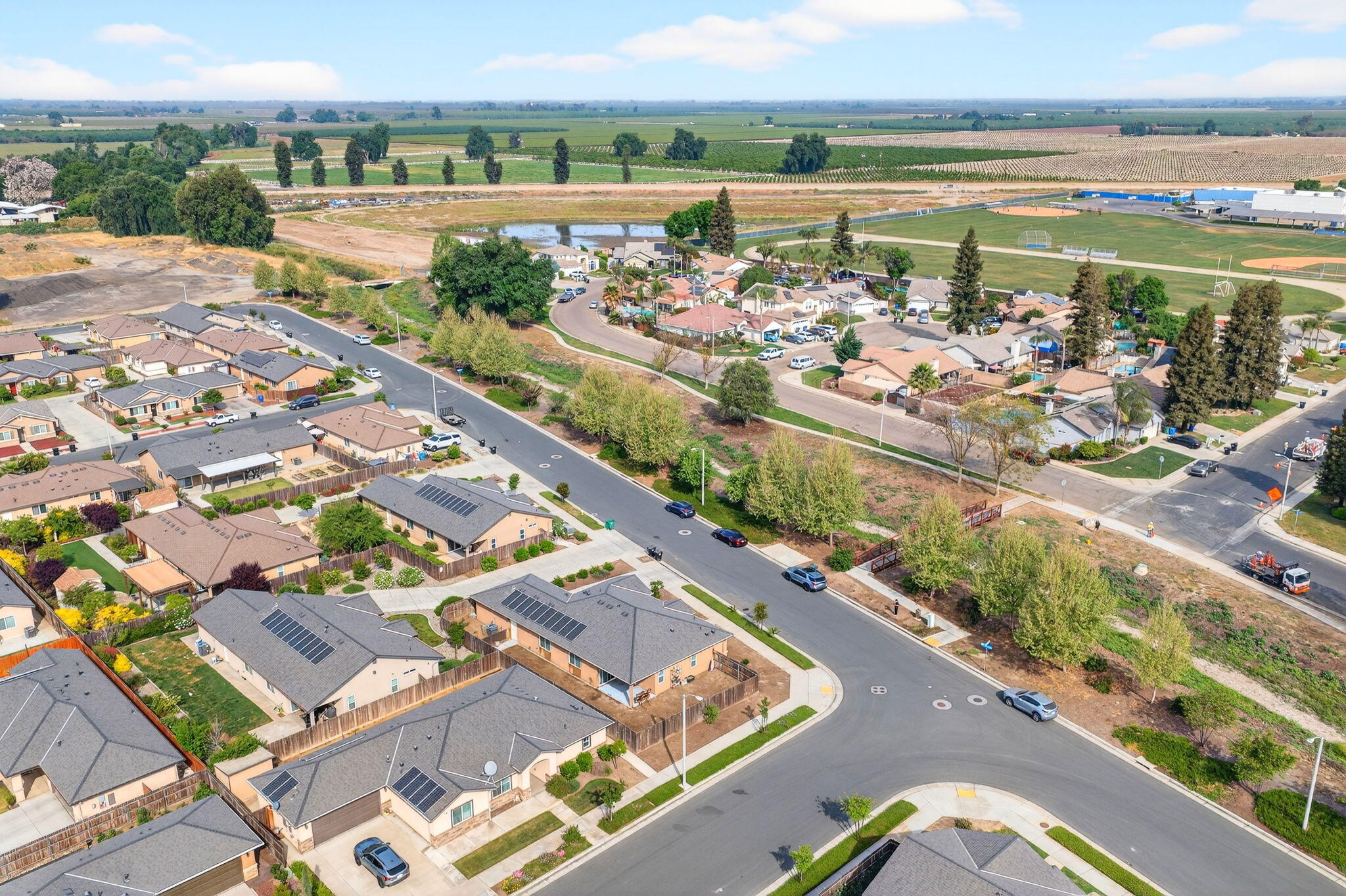 2611 W W Theta Ave, Porterville, CA 93257