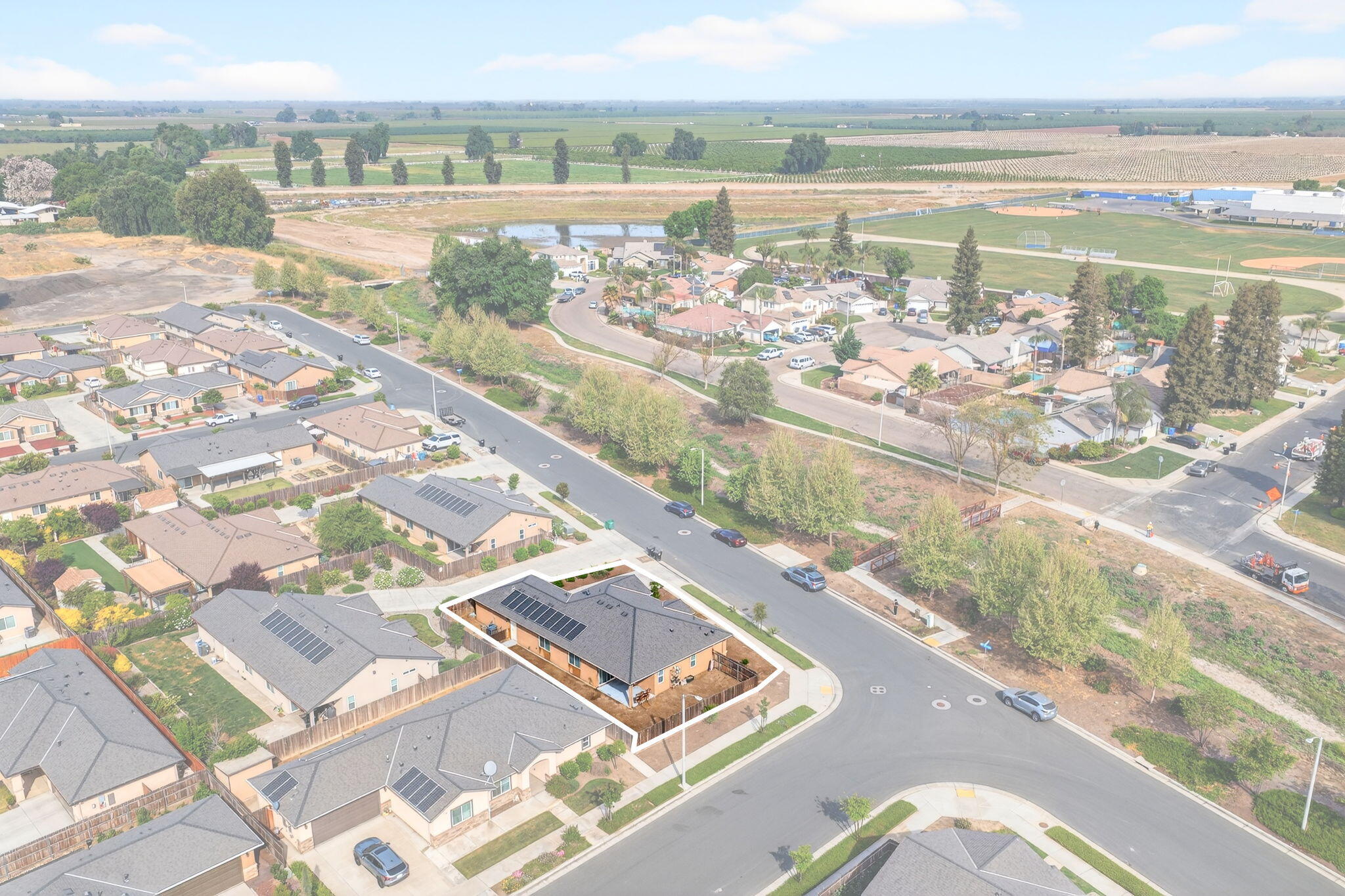 2611 W W Theta Ave, Porterville, CA 93257