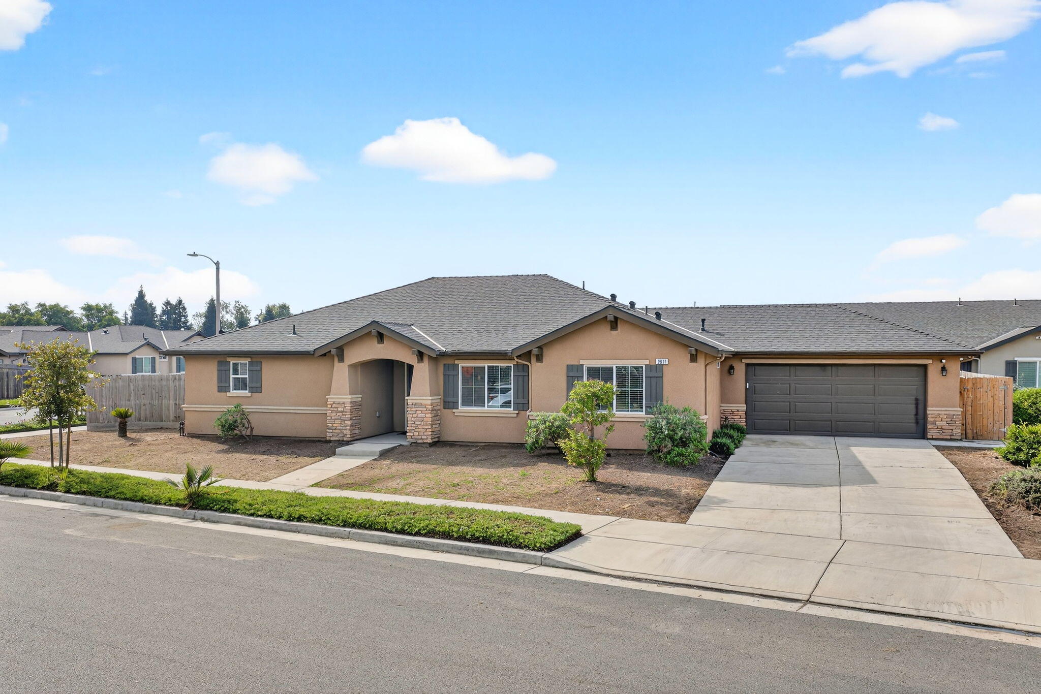 2611 W W Theta Ave, Porterville, CA 93257