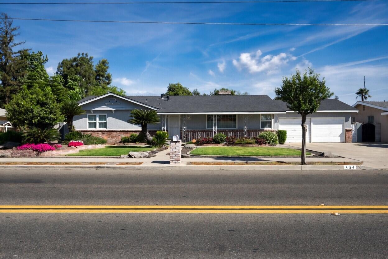 494 E Merritt Ave, Tulare, CA 93274