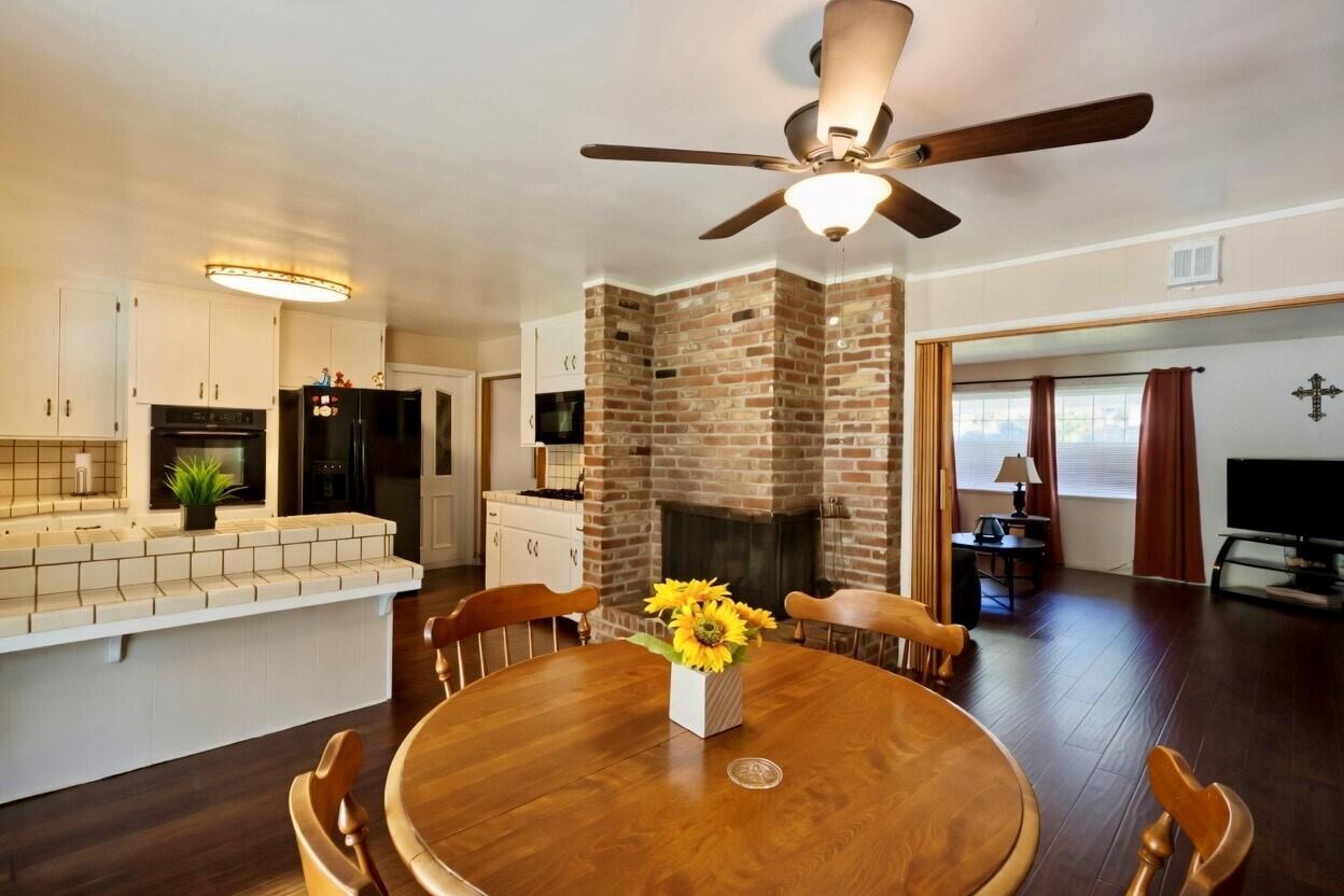 494 E Merritt Ave, Tulare, CA 93274