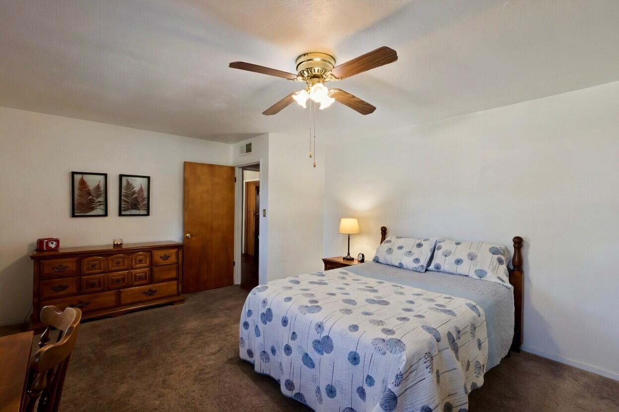 494 E Merritt Ave, Tulare, CA 93274