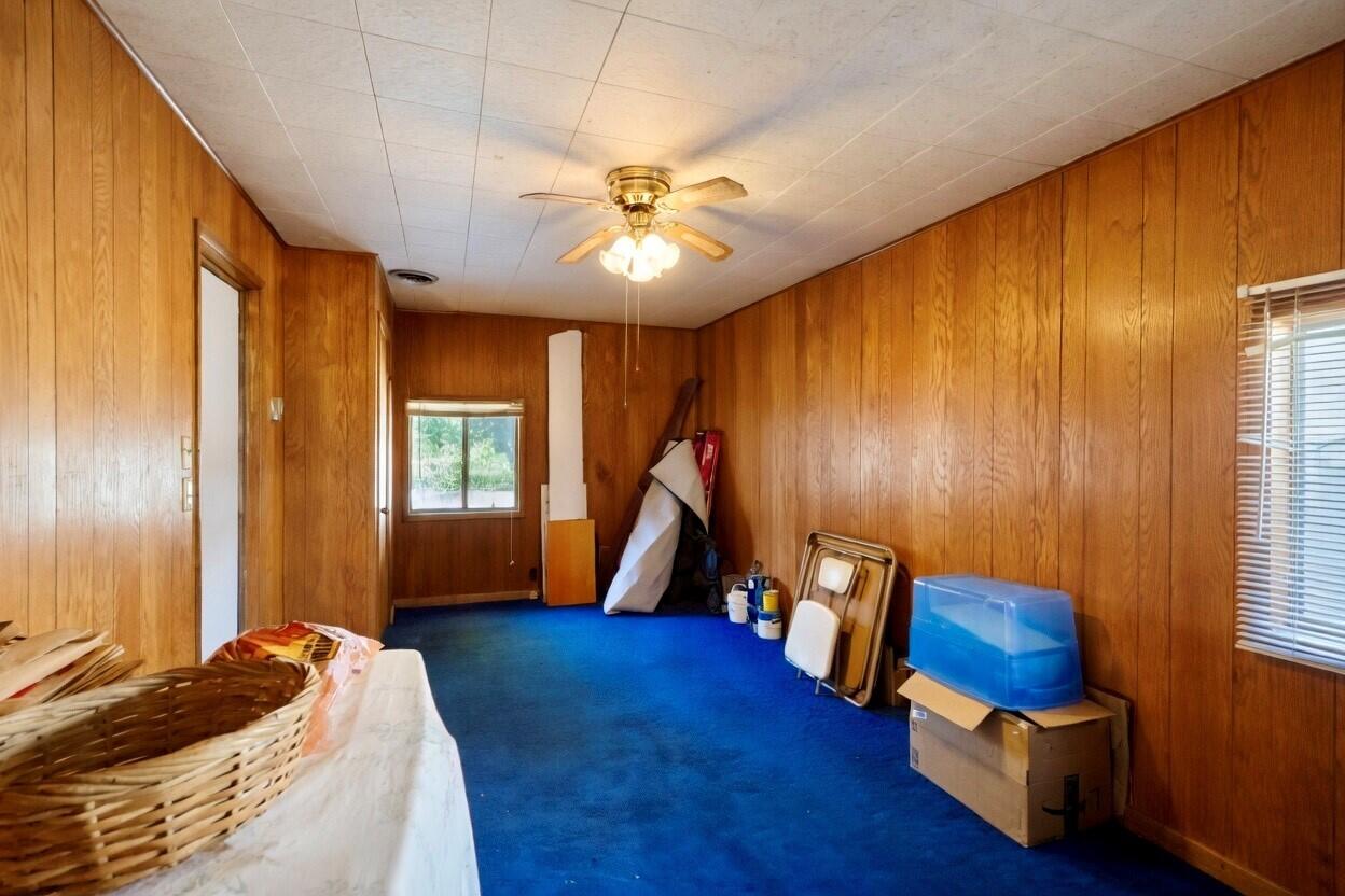 494 E Merritt Ave, Tulare, CA 93274