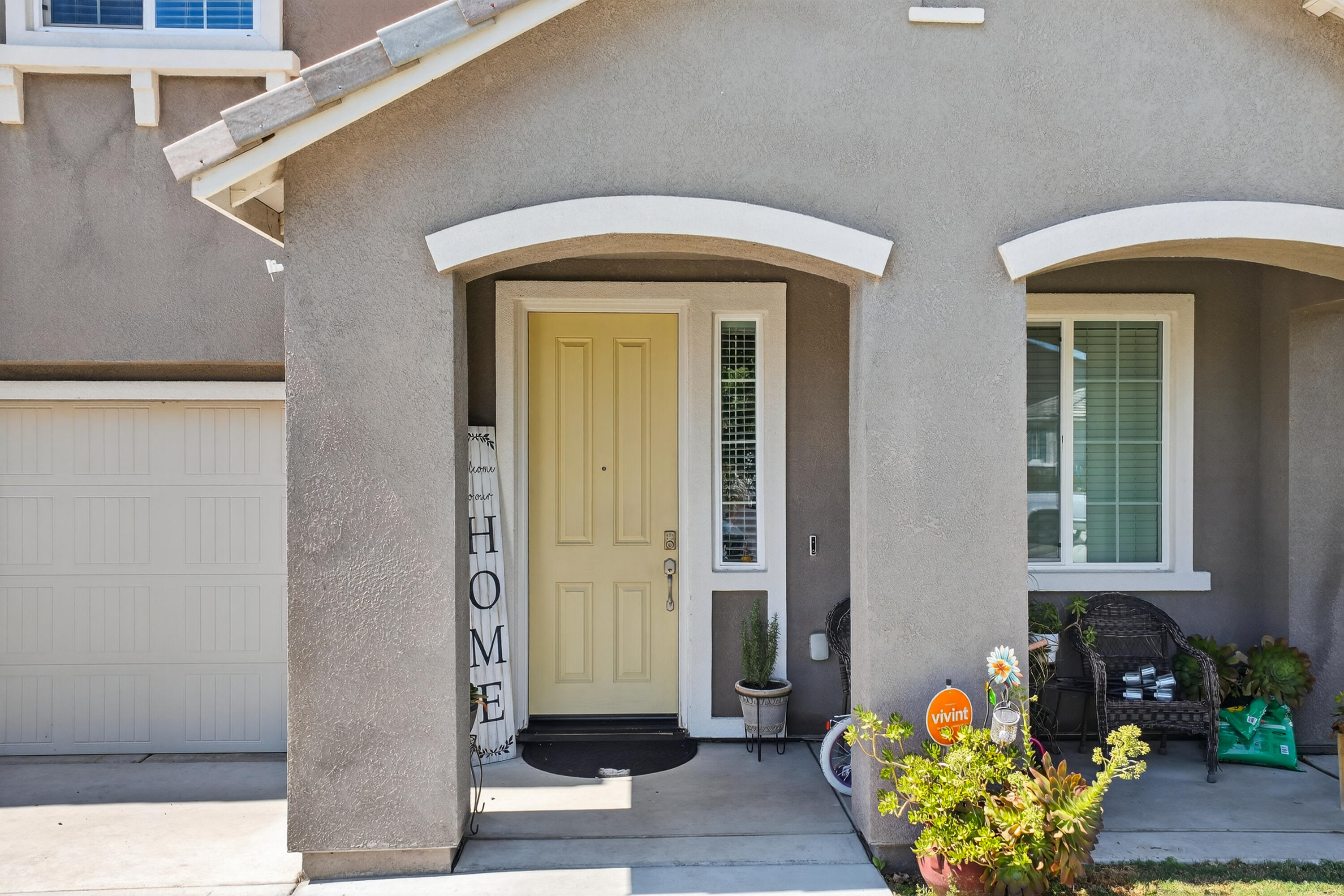 975 Topaz Ave, Lemoore, CA 93245