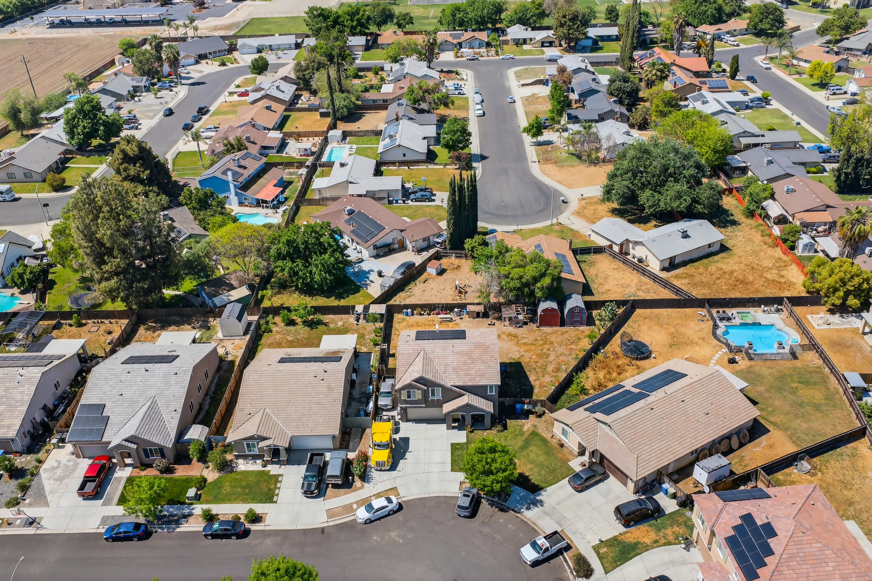 975 Topaz Ave, Lemoore, CA 93245