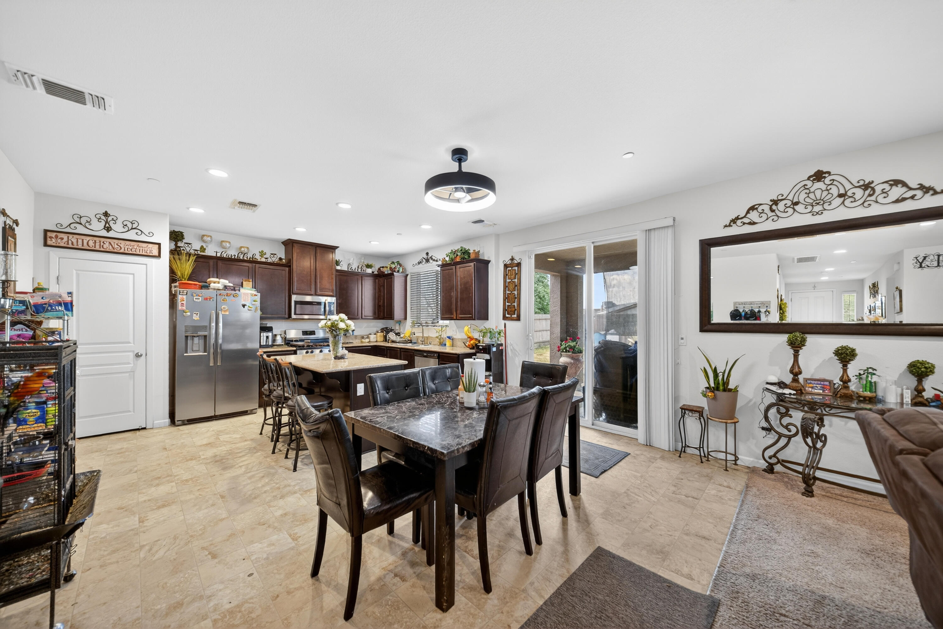 975 Topaz Ave, Lemoore, CA 93245