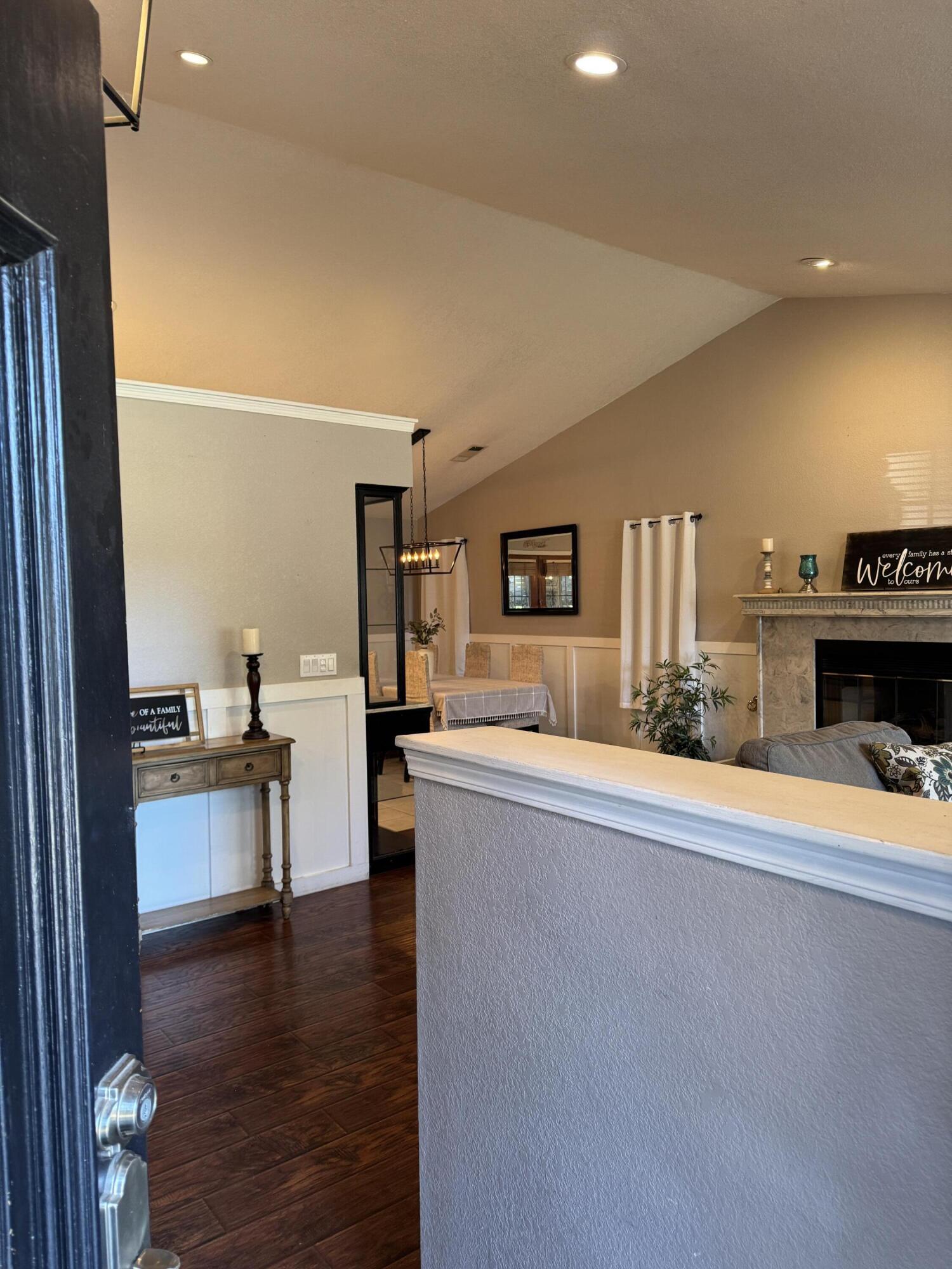 1827 E Evergreen Ct, Visalia, CA 93292