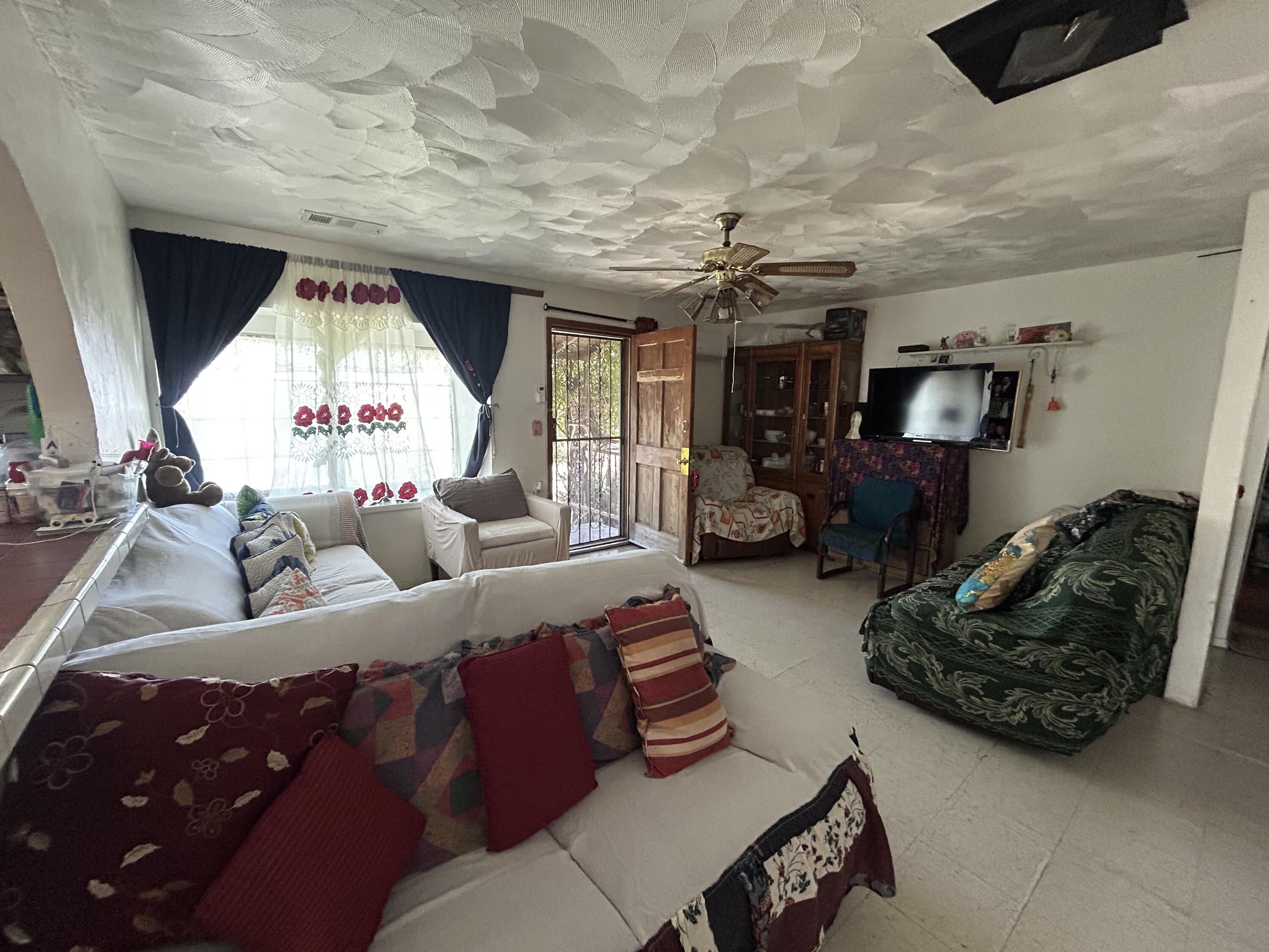 3312 Road 84, Earlimart, CA 93219