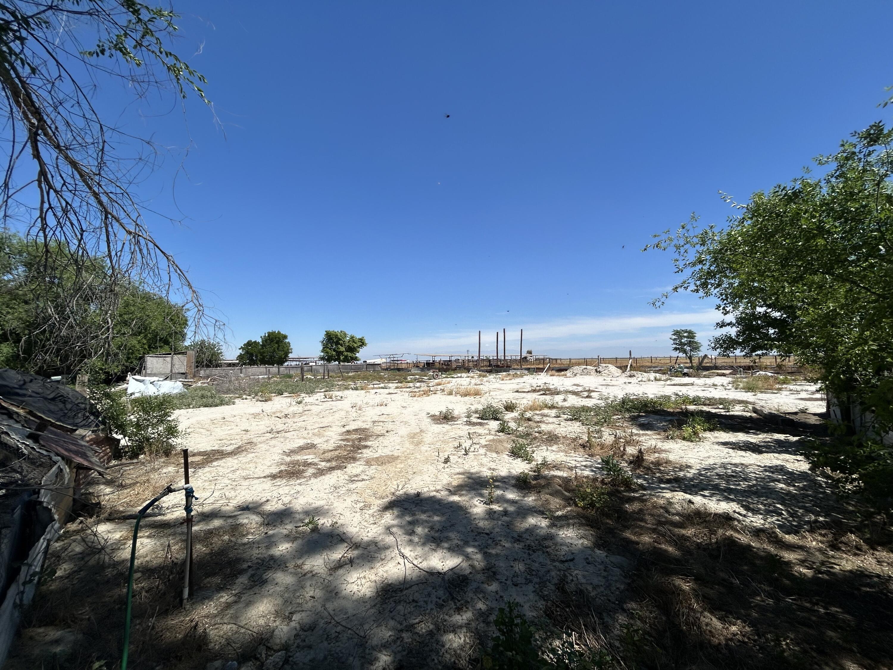 3312 Road 84, Earlimart, CA 93219