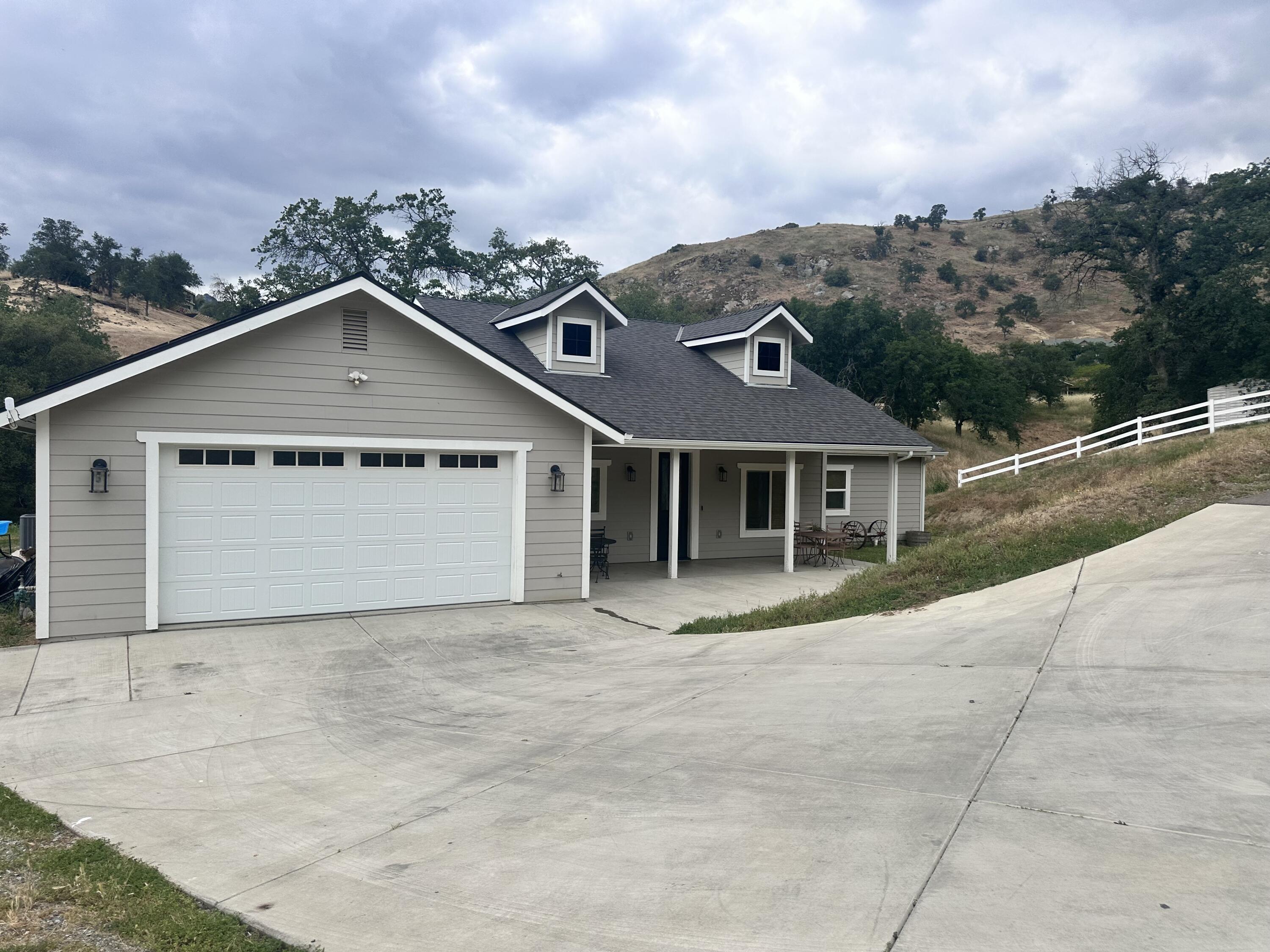 41955 Black Oak Dr, Three Rivers, CA 93271