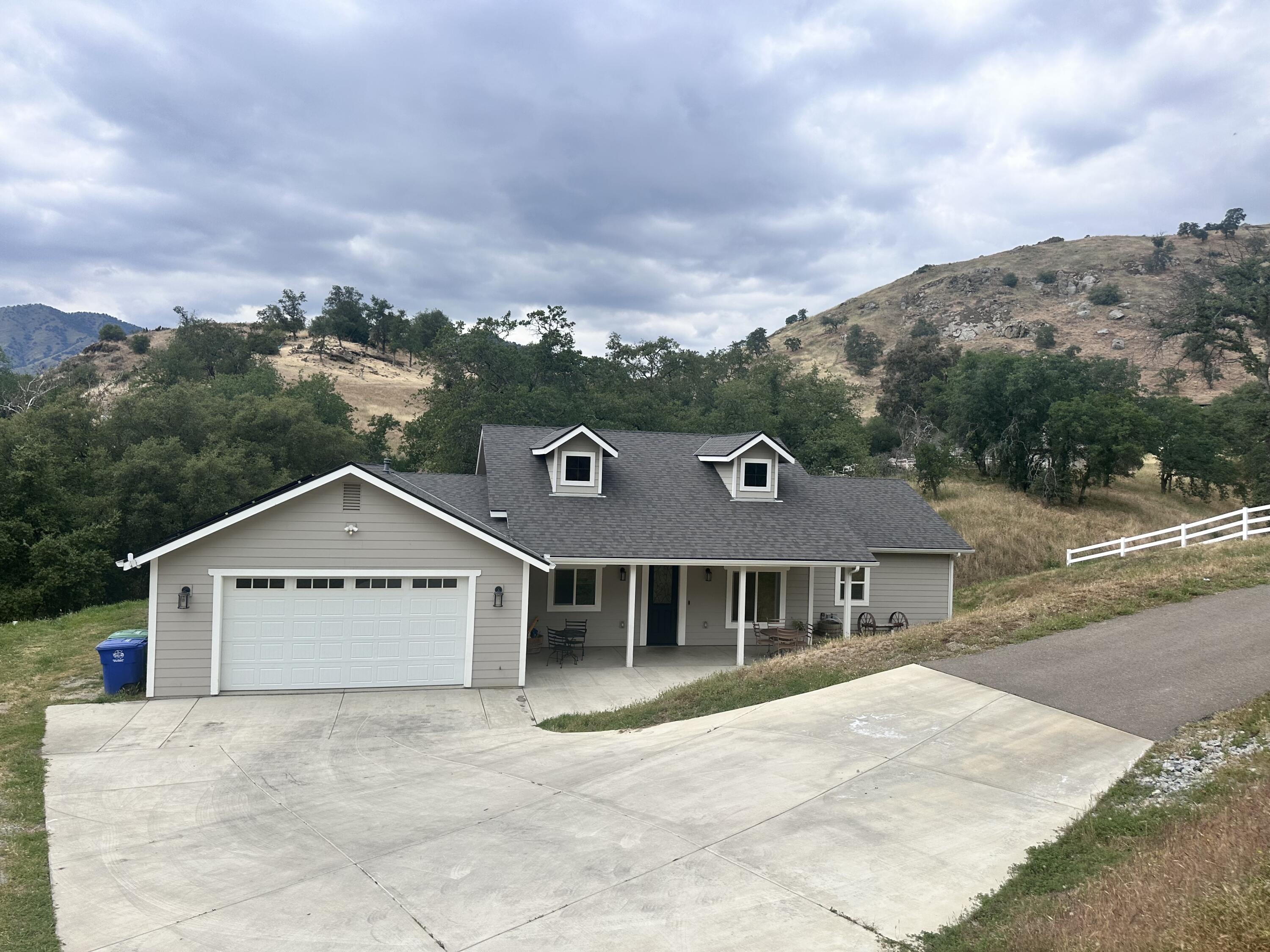 41955 Black Oak Dr, Three Rivers, CA 93271
