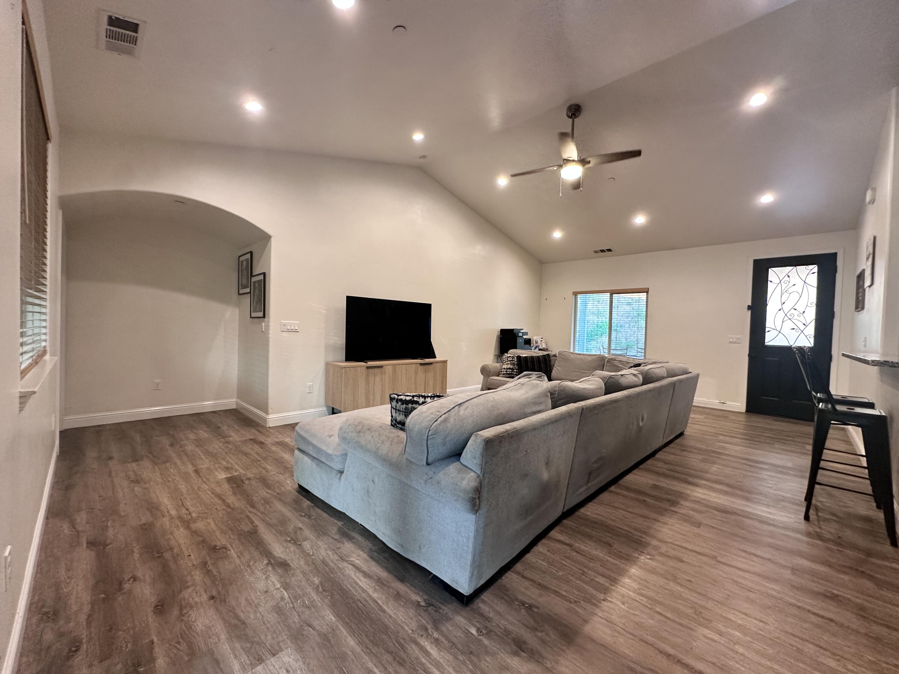 41955 Black Oak Dr, Three Rivers, CA 93271